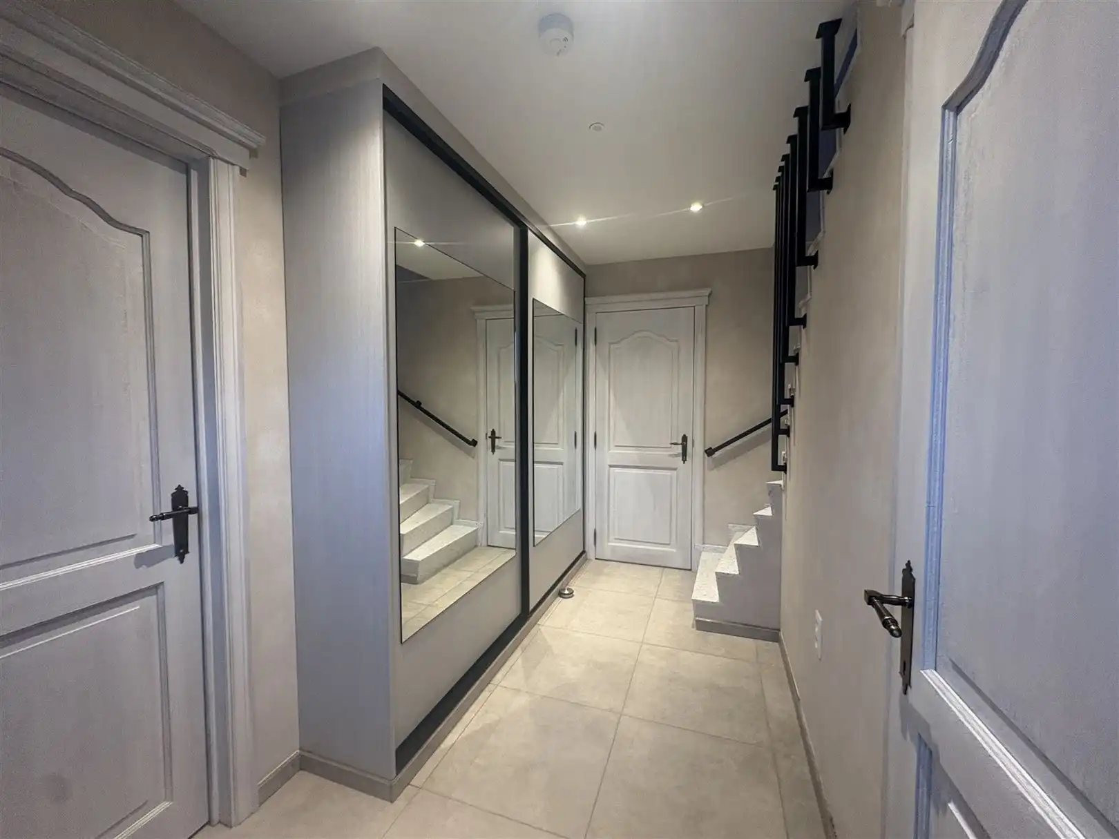 Woning te huur met luxe en elegante afwerking! foto 6