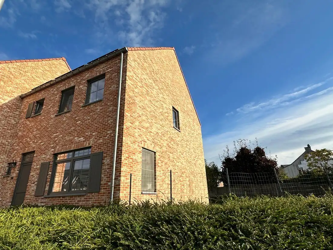 Bijna energieneutrale halfopen bebouwing te Zoutleeuw NIET ONDER BTW-STELSEL verkocht foto 2