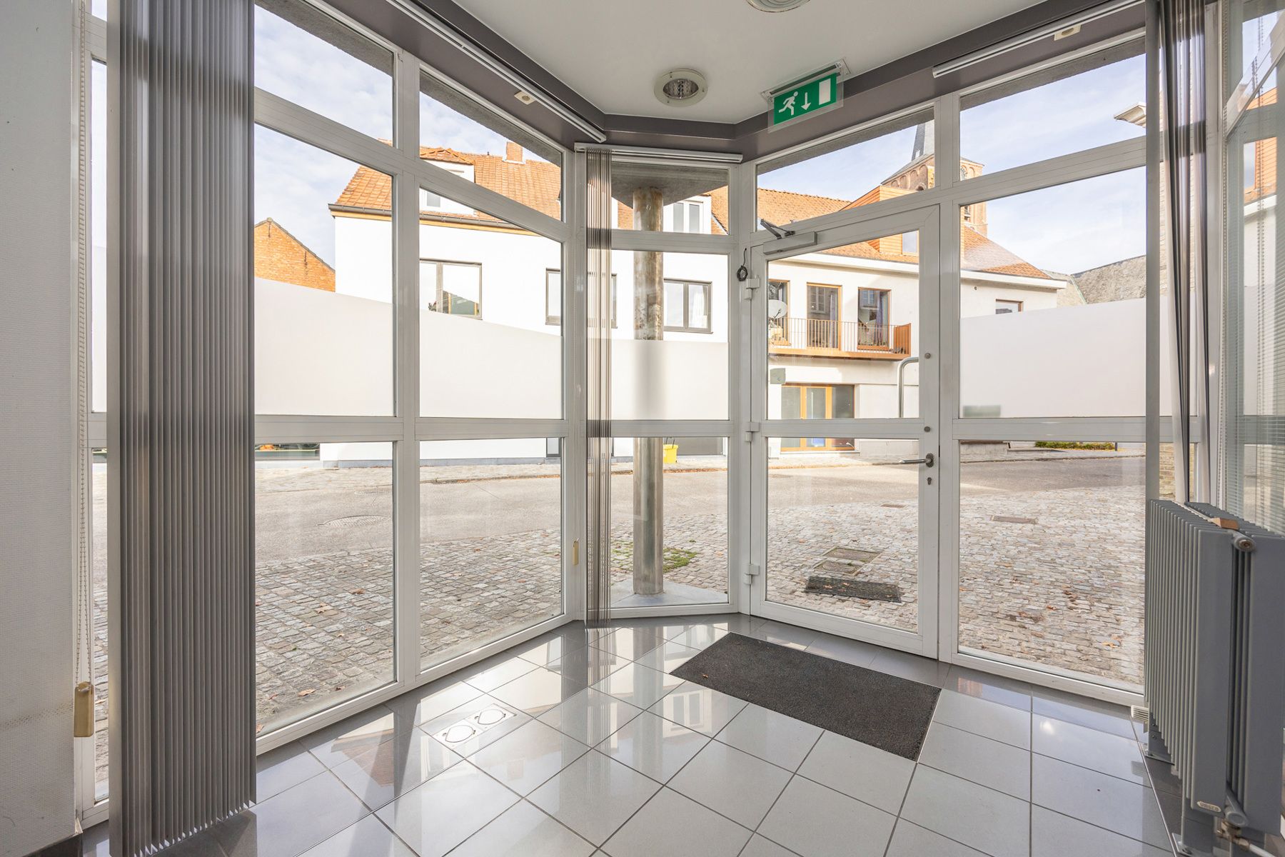 Veelzijdig kantoorgebouw op toplocatie foto 2