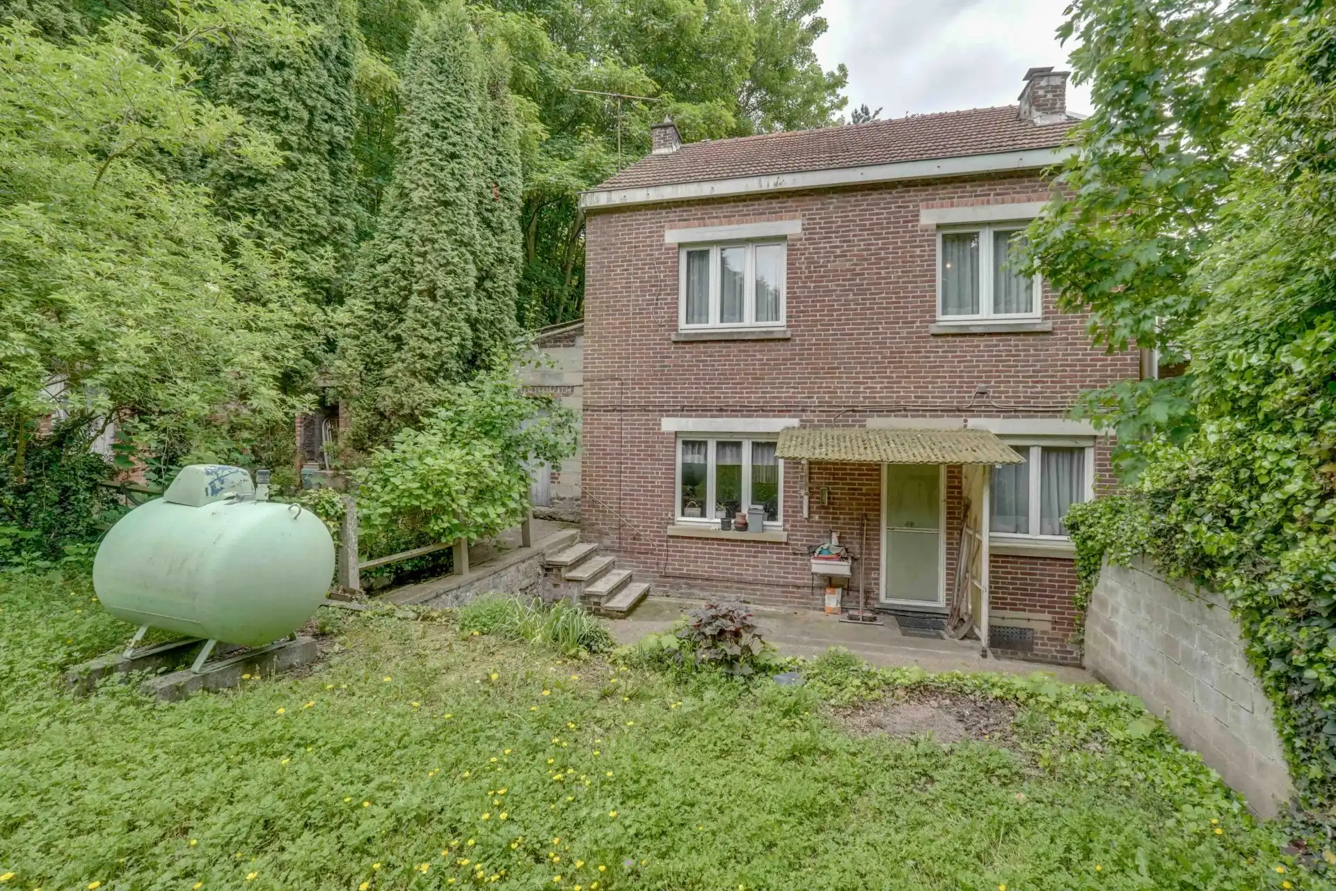 Huis  met 4 slaapkamers en dubbele garage foto 24