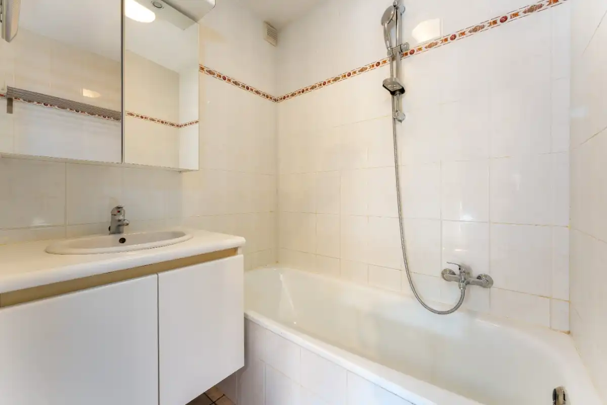 Centraal gelegen appartement met 1 slaapkamer foto 6