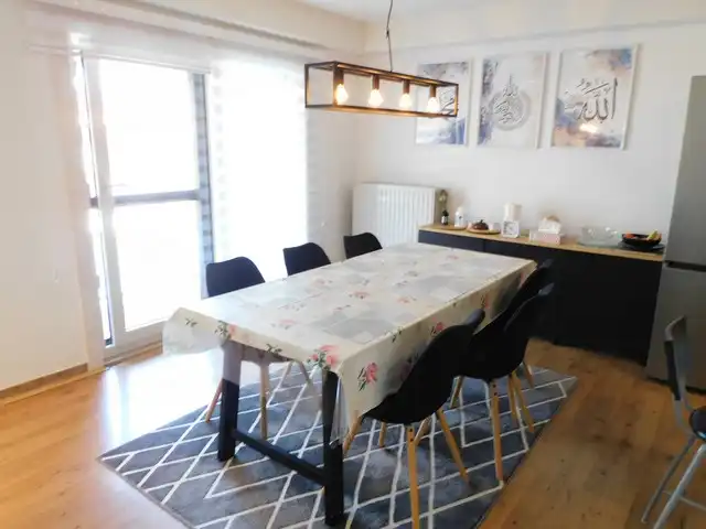 Gezellig appartement met drie slaapkamers en terras foto 2