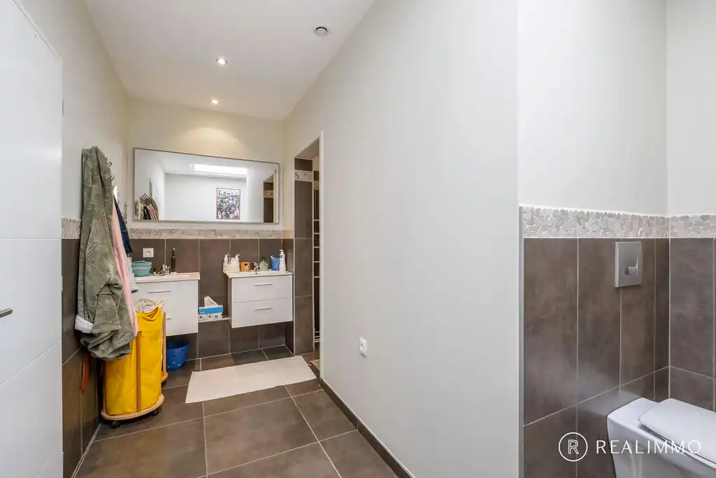 Luxueuze penthouse van 160 m² met 3 slaapkamers en parkting te Dottenijs! foto 13