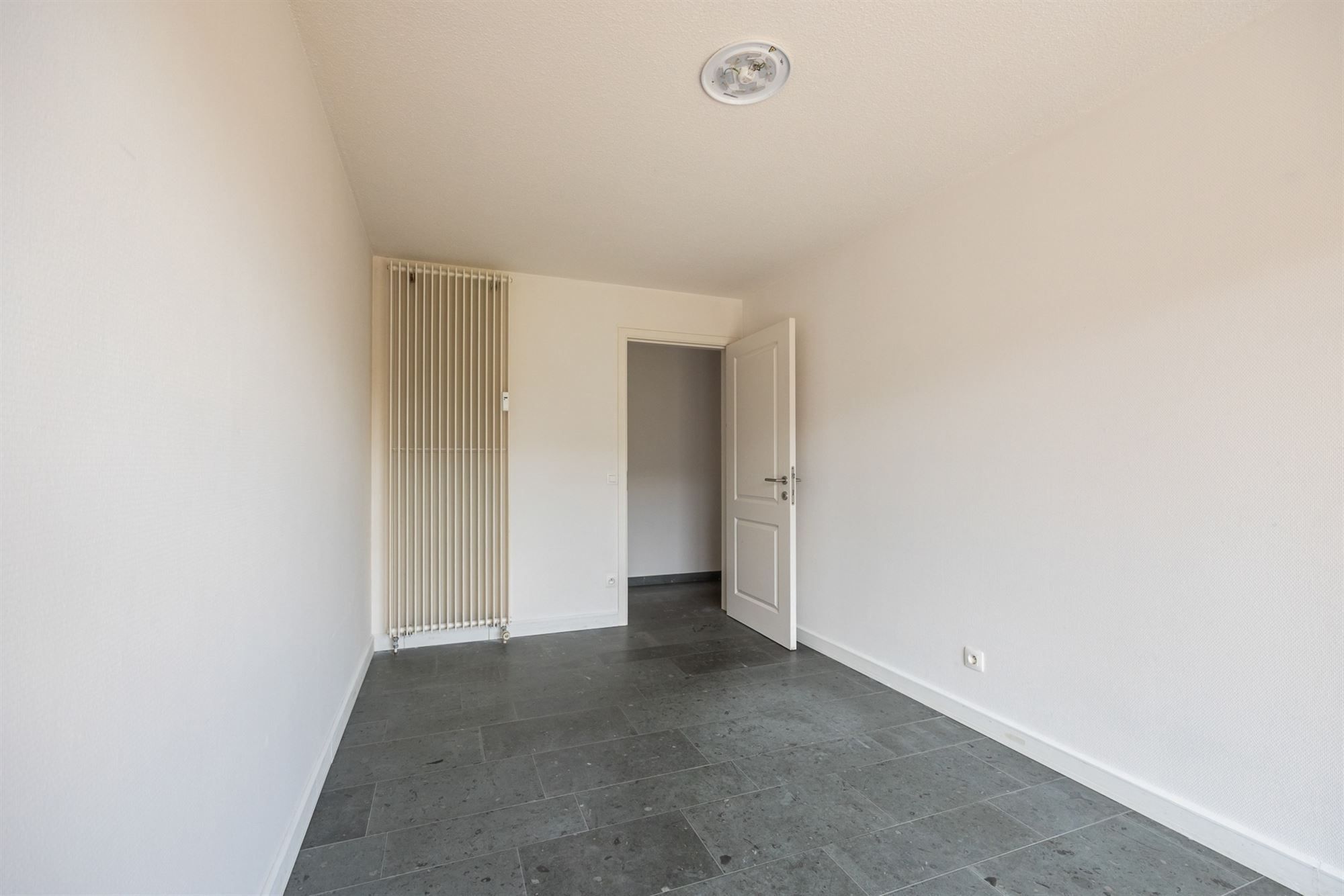 Recent gerenoveerd appartement met 3 slpkms foto 22