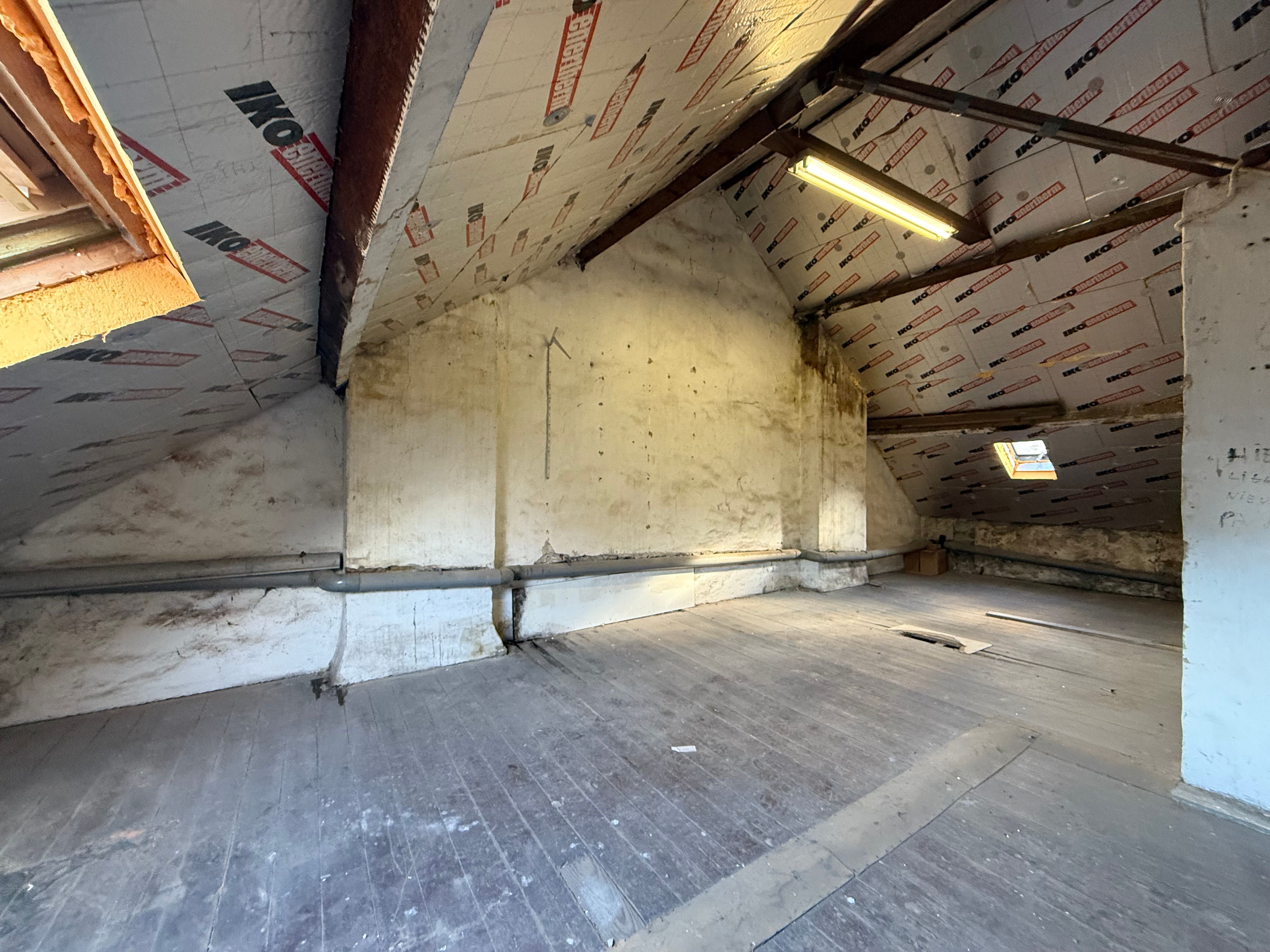 Te renoveren woning foto 8