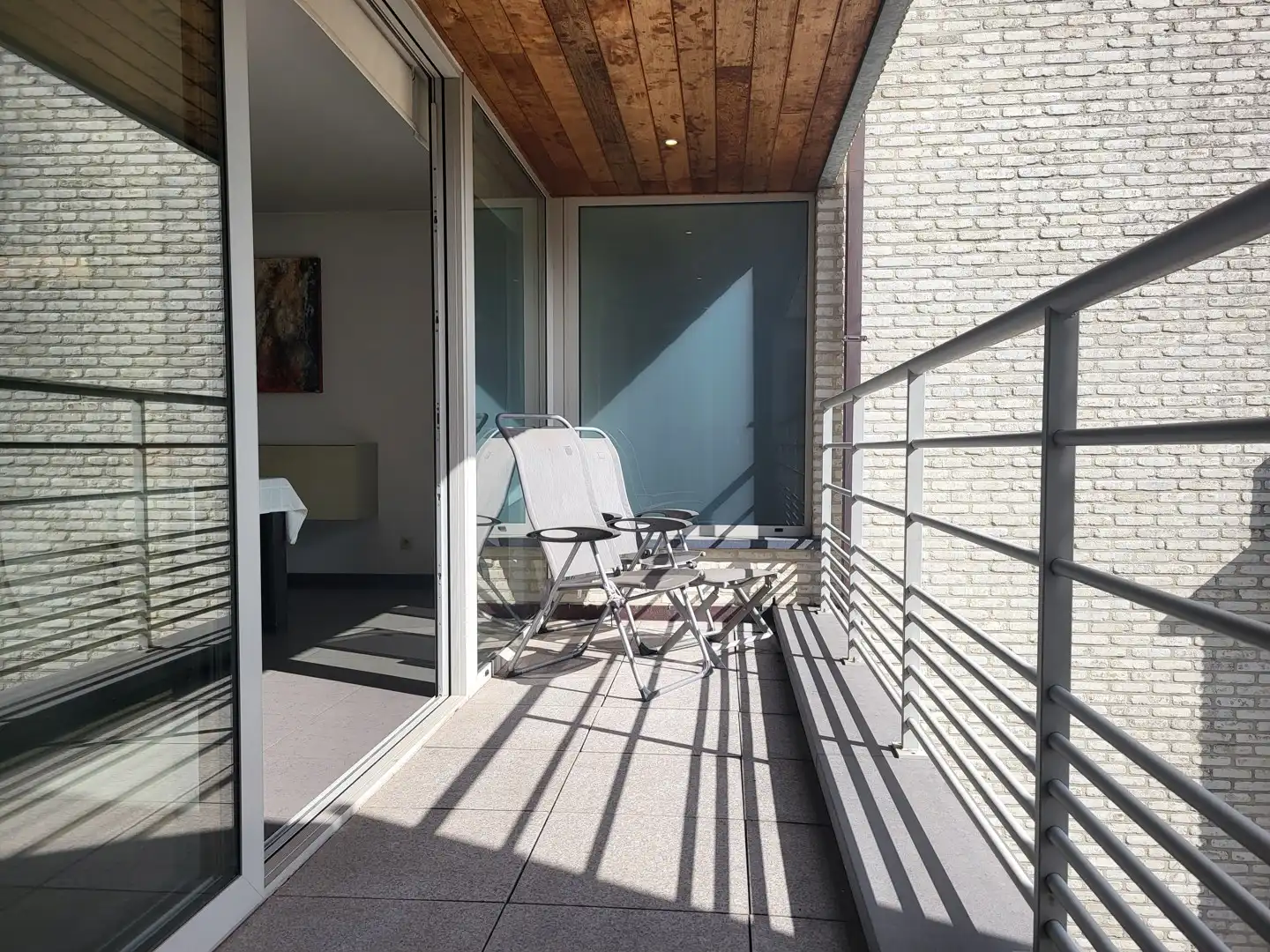 Prachtig energiezuinig 2-slaapkamerappartement met 2 zonnige terrassen en lift in hartje Geraardsbergen. foto 3