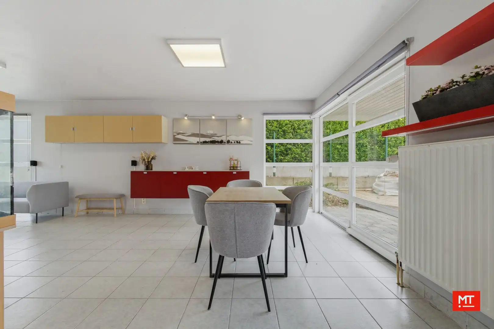 Op te frissen halfopen woning met 3 slaapkamers, tuin en garage in de Patine foto 6