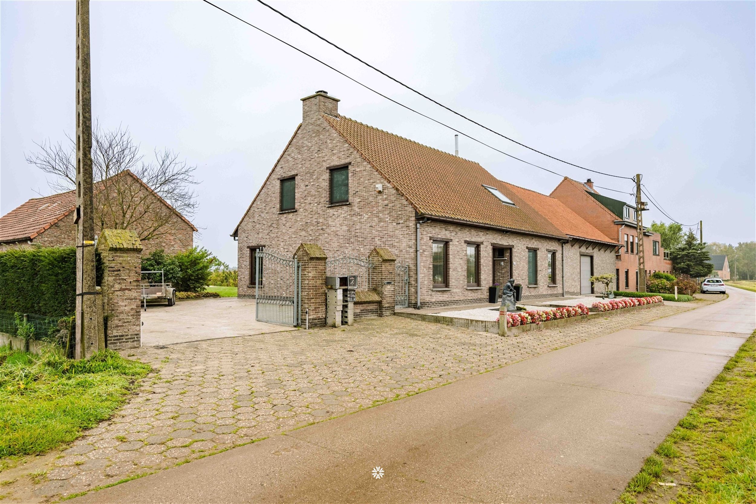 Ontdek deze landelijk gelegen woning te Vrasene foto 4