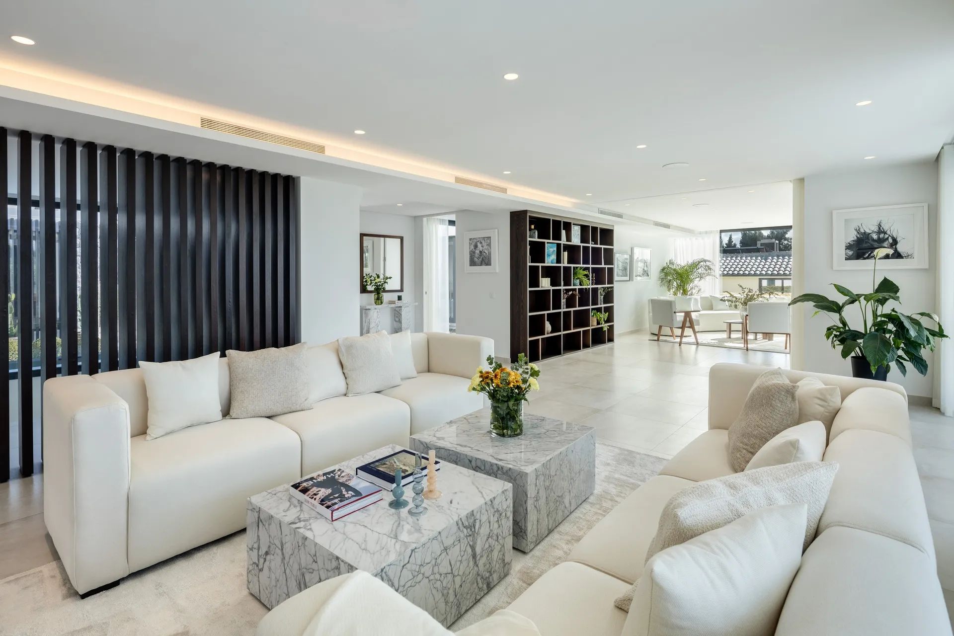 Moderne luxe aan de golfbaan – villa met adembenemend uitzicht in het hart van Nueva Andalucía foto 3