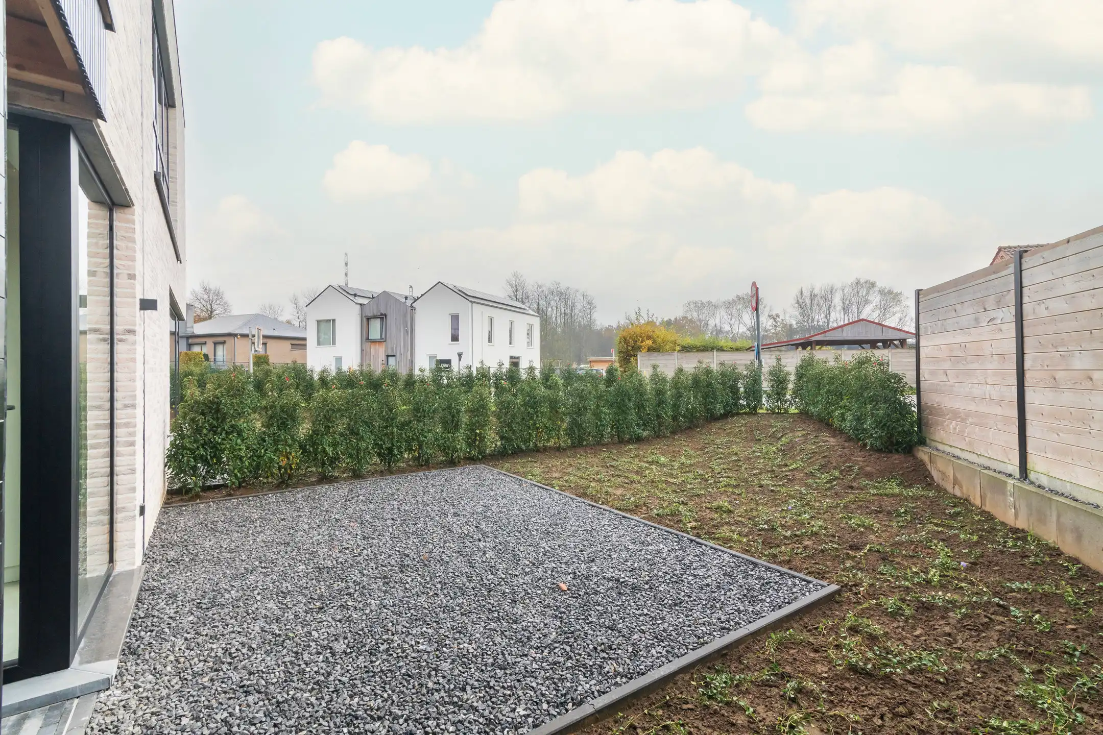 Instapklaar appartement met tuin en carport op toplocatie foto 25