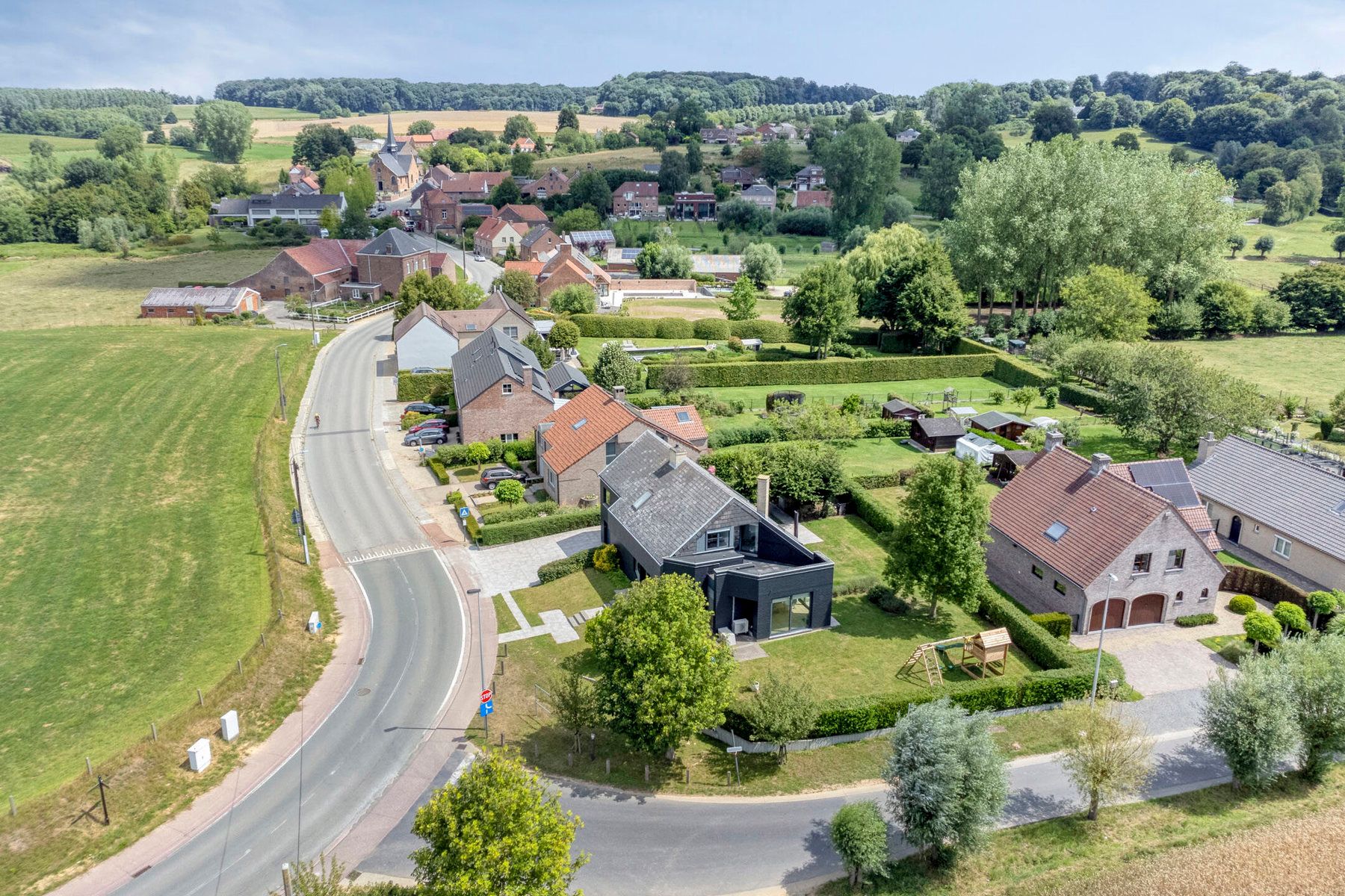 Stijlvolle villa op toplocatie in het groen foto 30