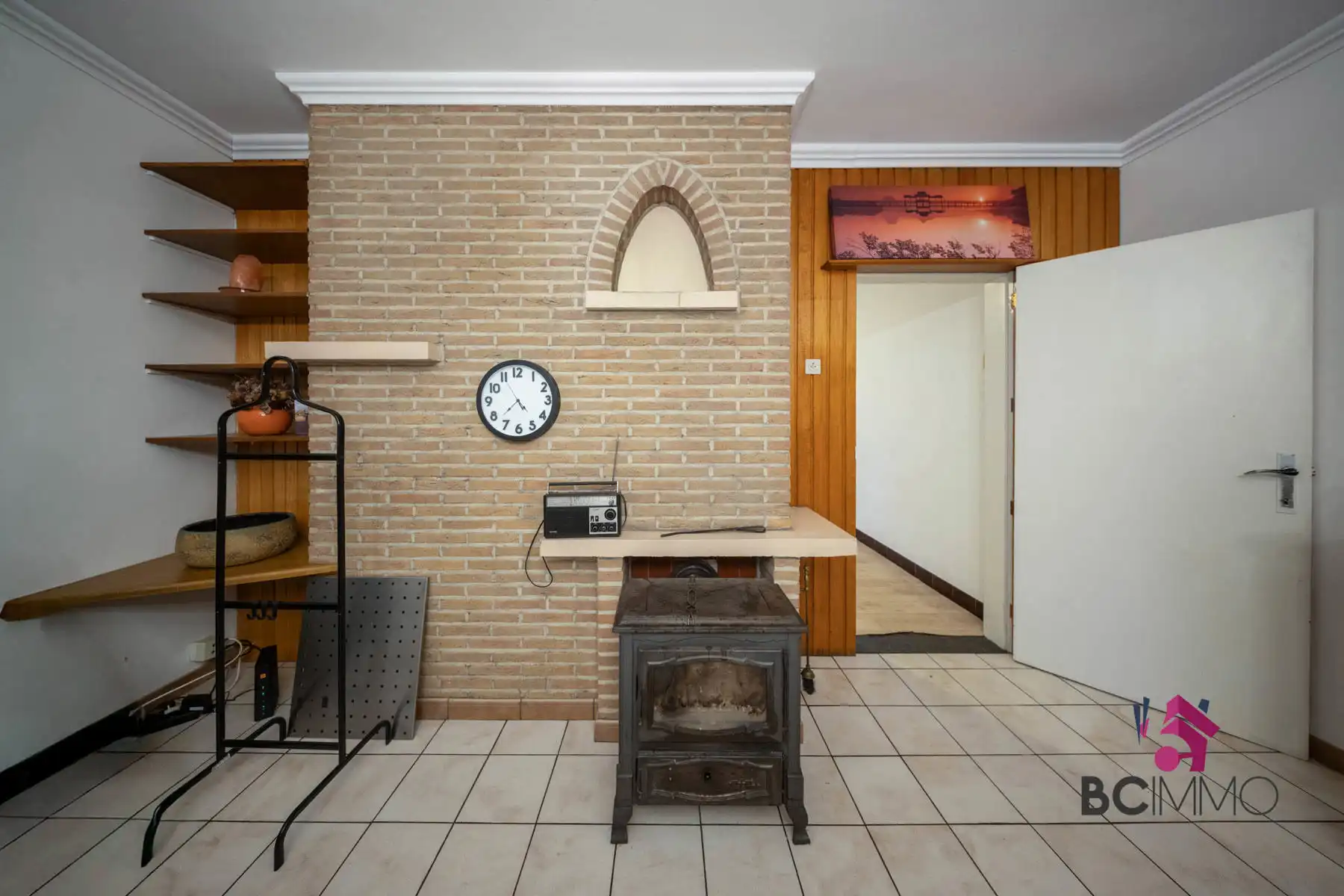 Ruime, tijdloze gezinswoning met 4 slaapkamers, grote tuin en garage en centraal gelegen in Genk foto 4