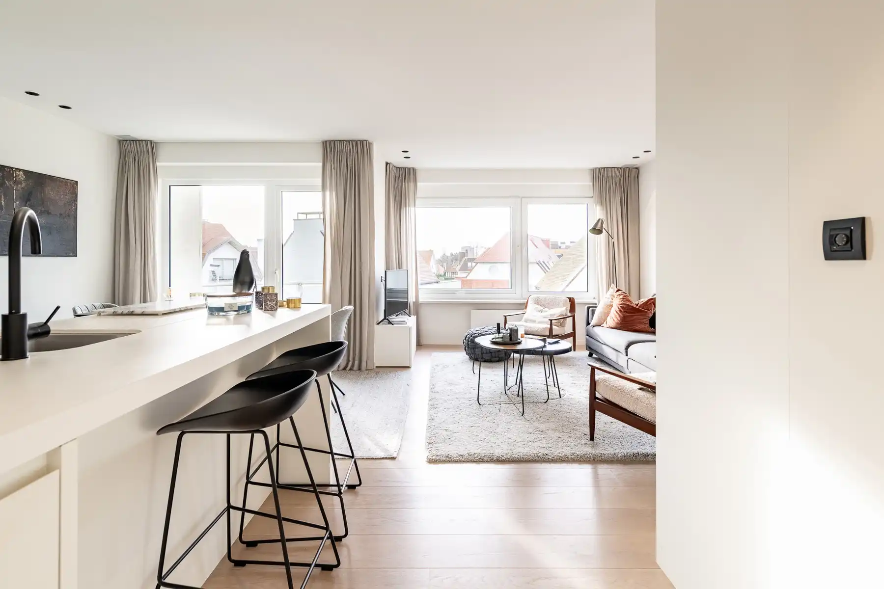 Ongemeubeld 3 slaapkamerappartement op uitstekende locatie foto 12