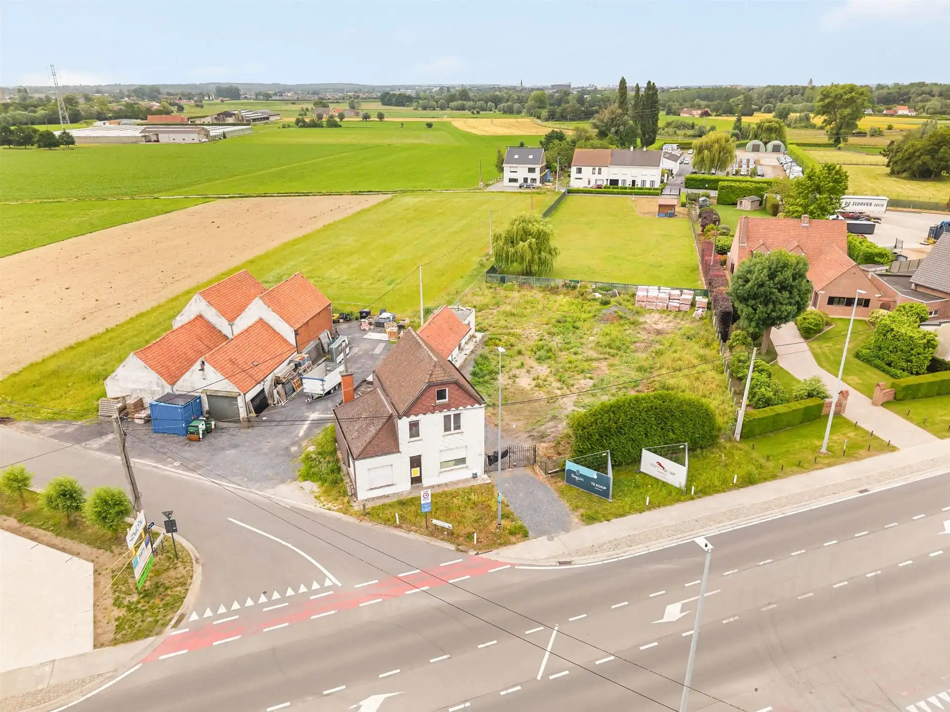 Af te breken woning met vergunning voor villa op 1.754 m2! foto 4