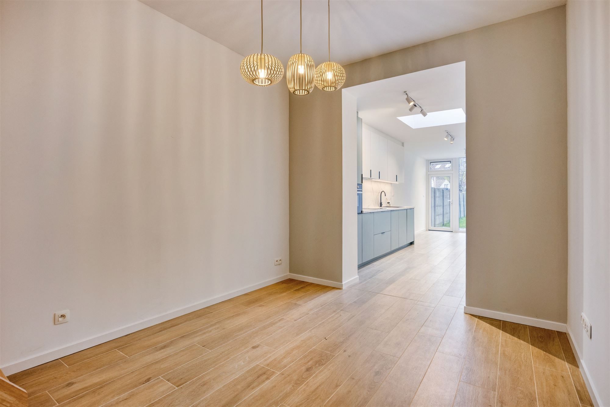 uniek gerenoveerde stadswoning met 4 slks en tuin foto 10