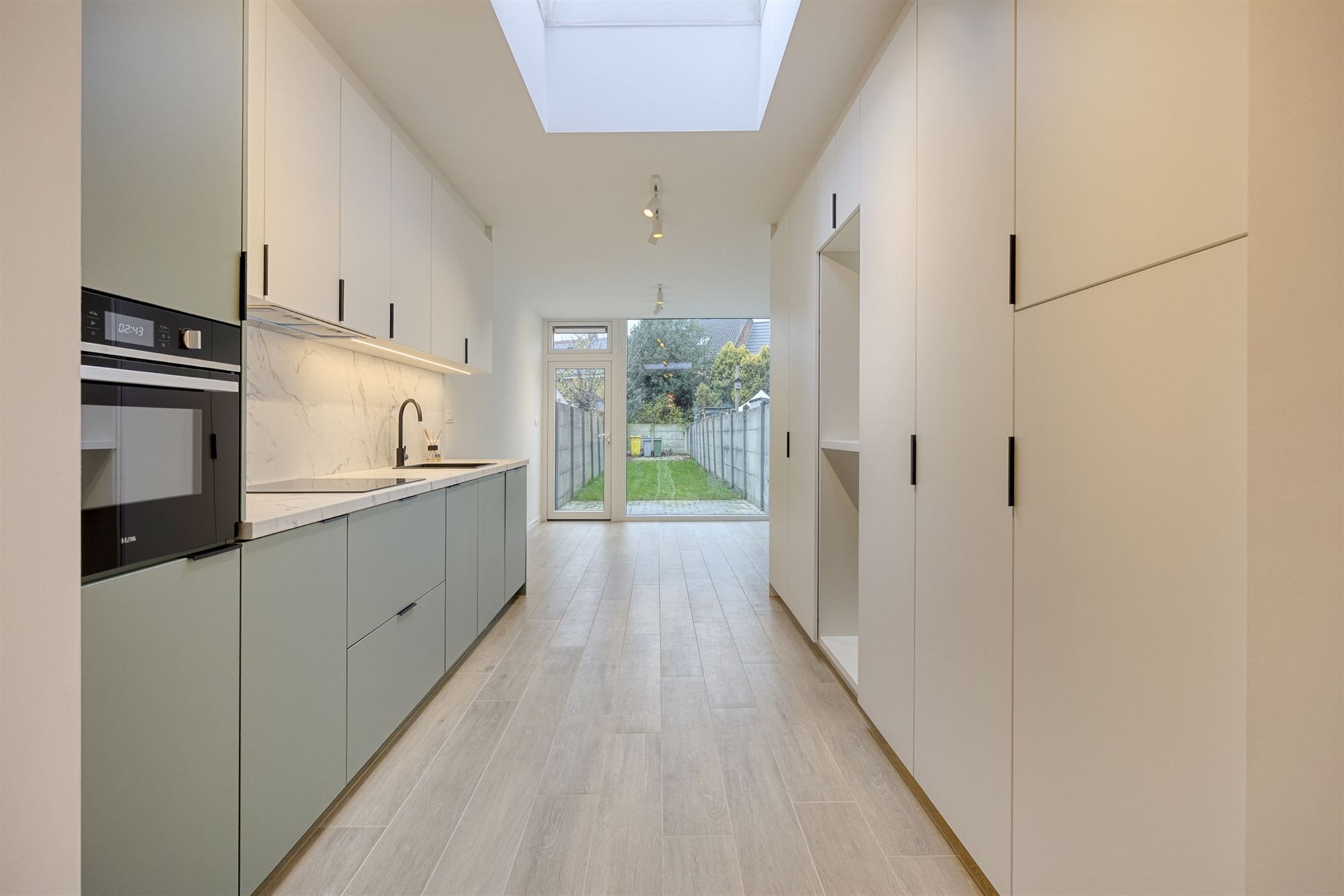 uniek gerenoveerde stadswoning met 4 slks en tuin foto 10