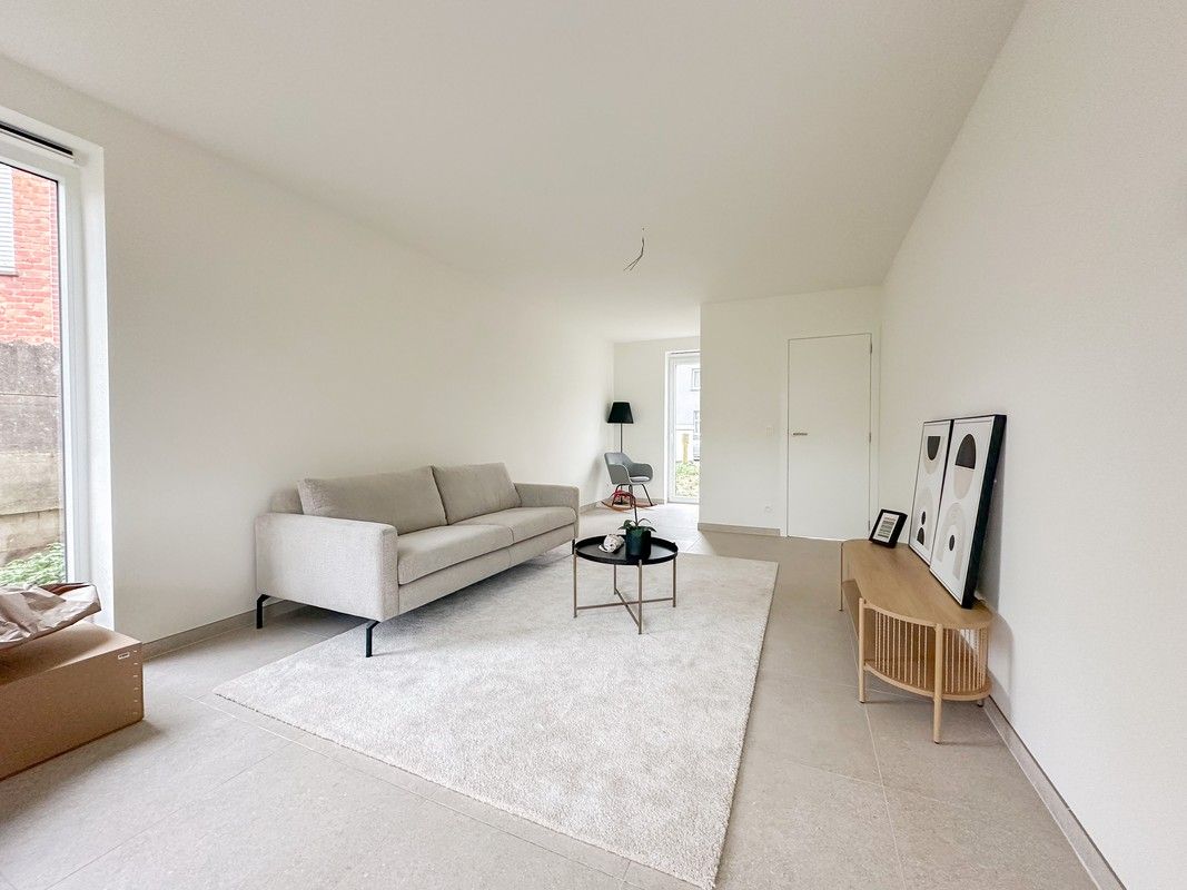 Hectaar bouwt twee ruime halfopen woningen te Serskamp foto 2