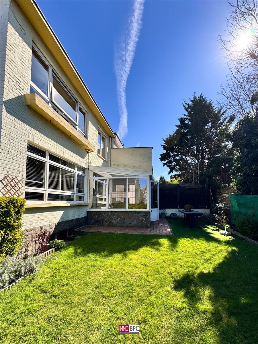 Ruime en charmante woning met zonnige tuin  foto 8