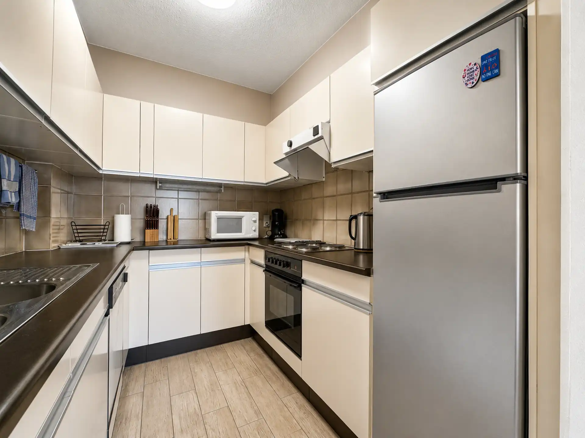 "Instapklaar appartement + garagebox vlak bij zee" foto 5