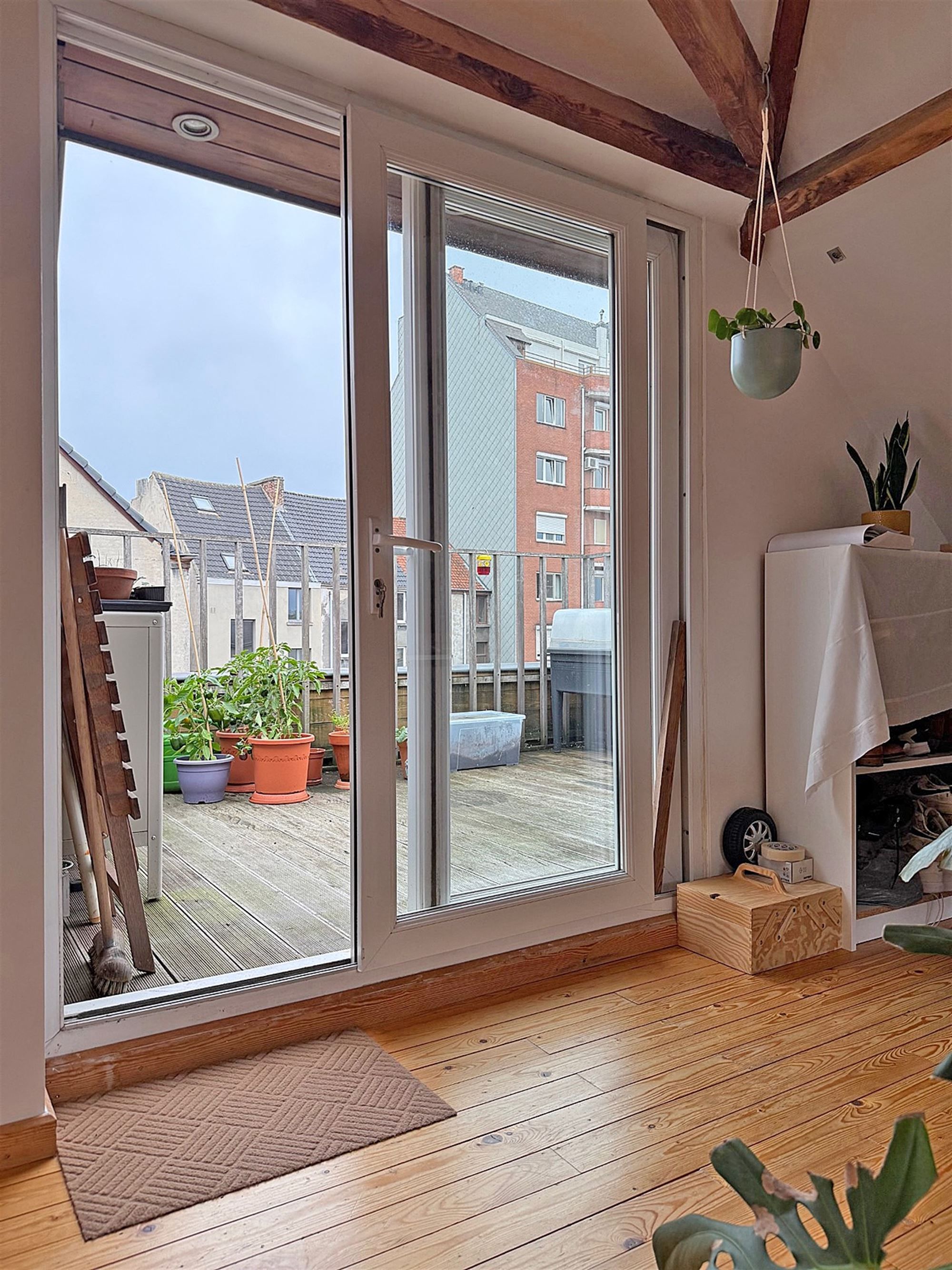 Instapklaar DUPLEX - APPARTEMENT met 2 slaapkamers, 2 badkamers & terras  foto 9