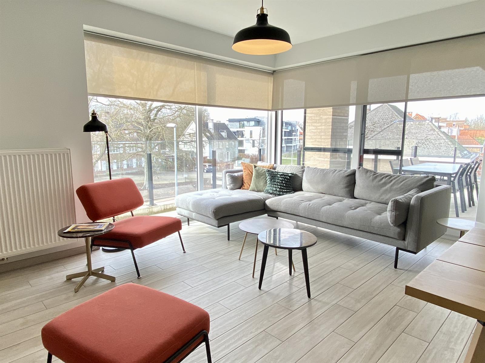 Appartement met zuidwest gericht terras te Aalst! foto {{pictureIndex}}