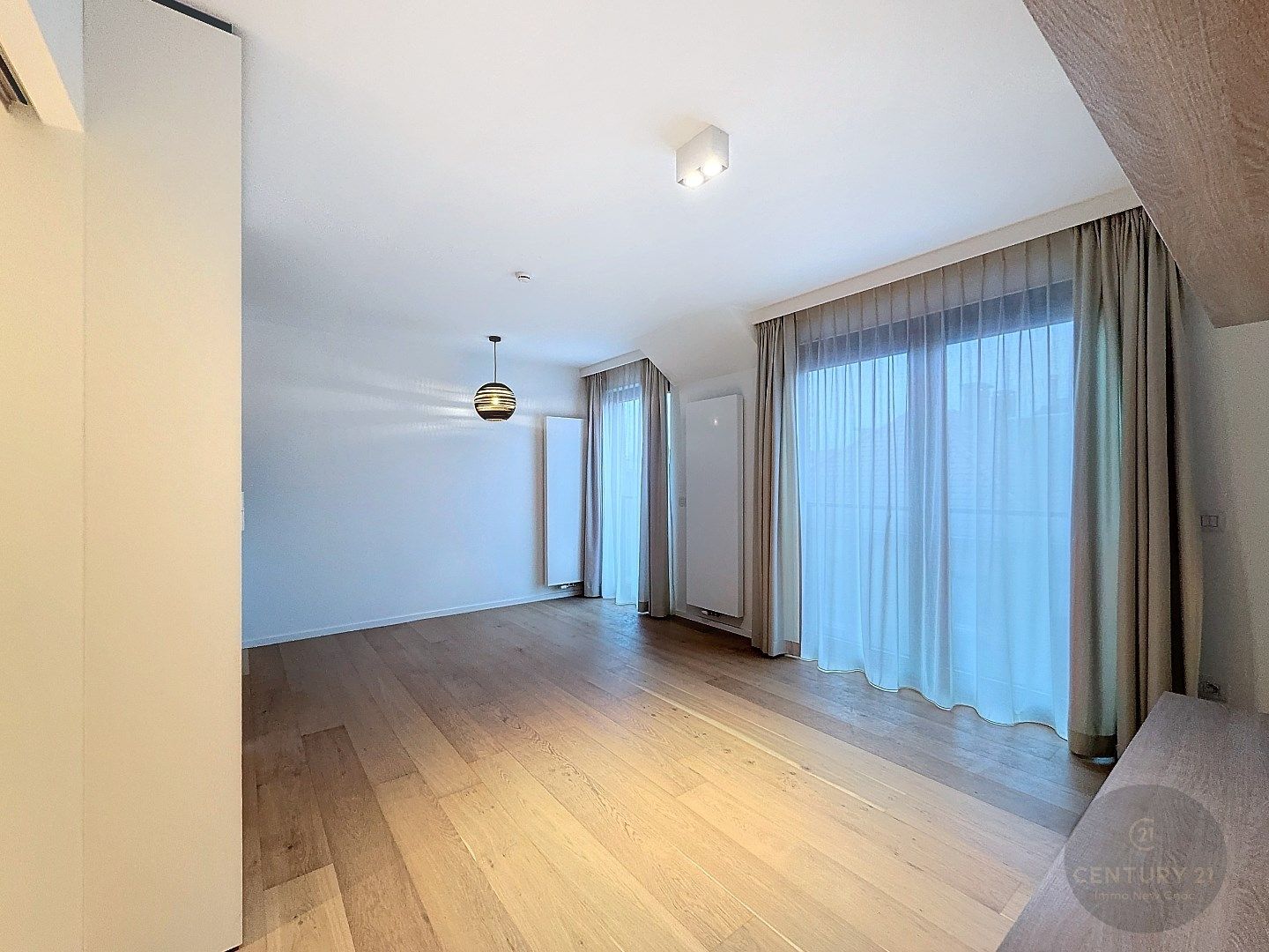 RUIME en praktisch ingedeelde SERVICEFLAT foto 3
