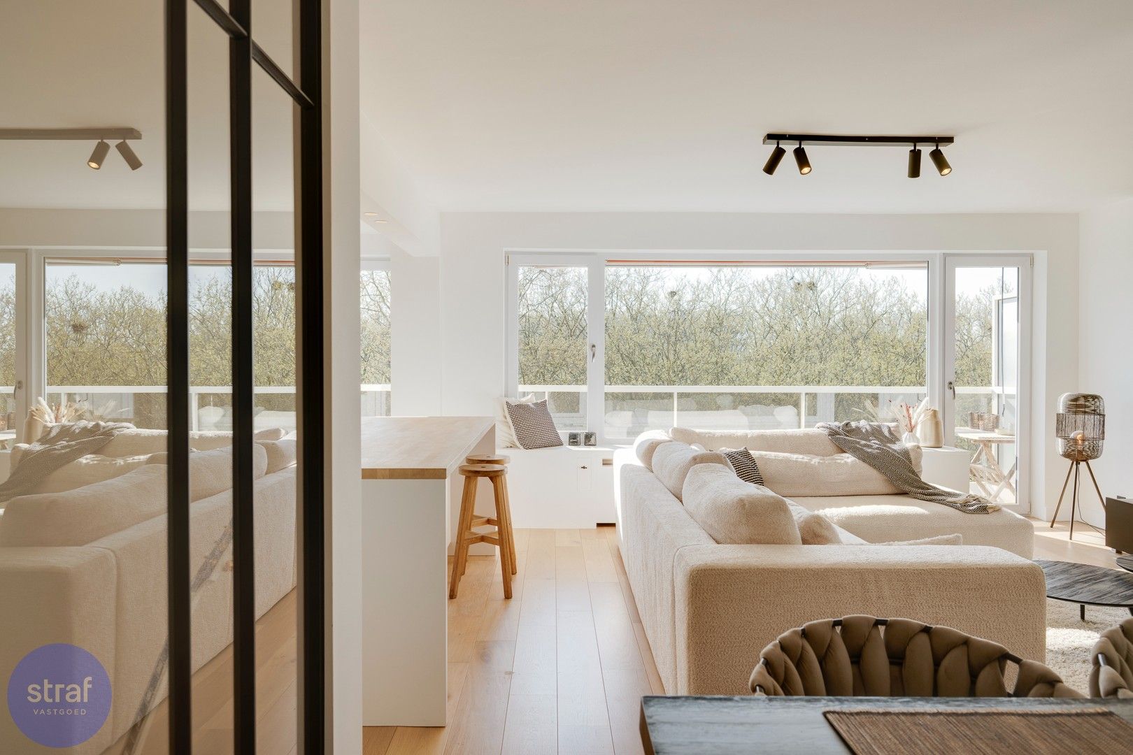 Zalig wonen op Linkeroever – in een gerenoveerd appartement met zicht op groen foto 7