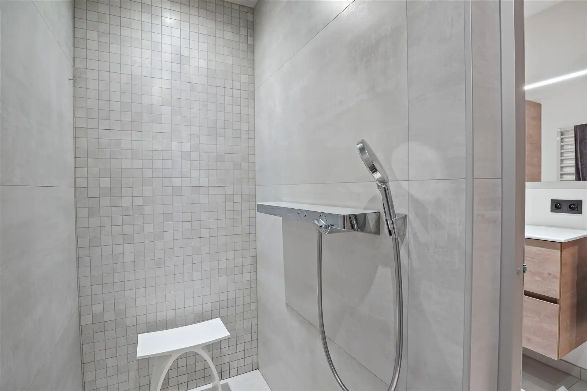 Gelijkvloers appartement met staanplaats, in centrum Berlare. foto 17