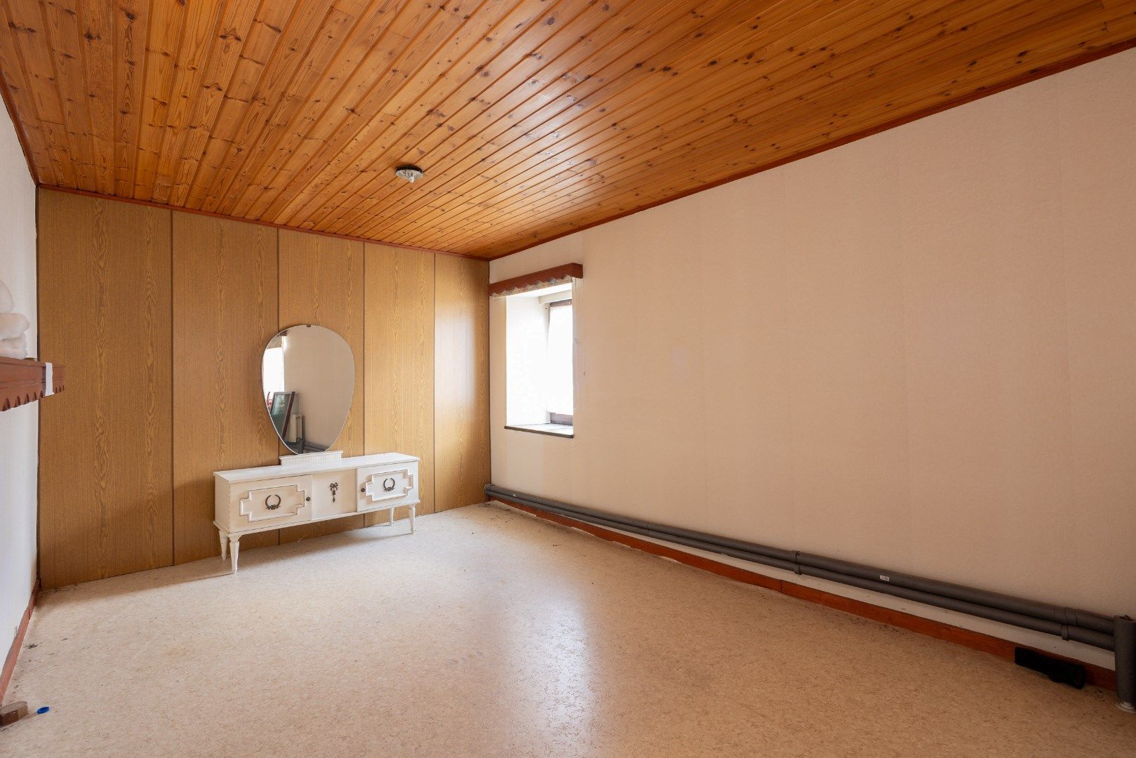 Deze te renoveren woning, op een mooi perceel van 8a30 wordt verkocht! foto 25