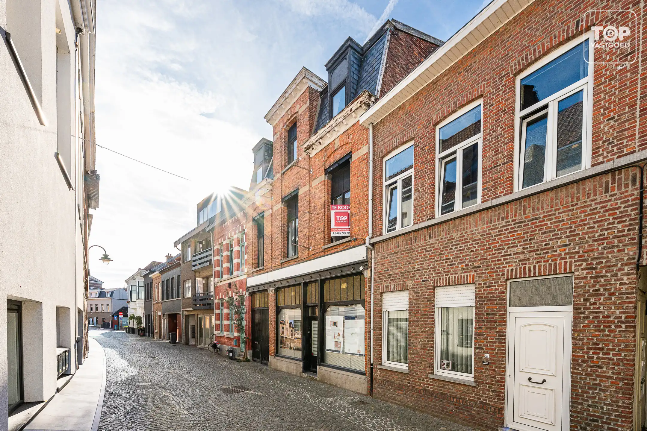 Huis te koop foto {{pictureIndex}}