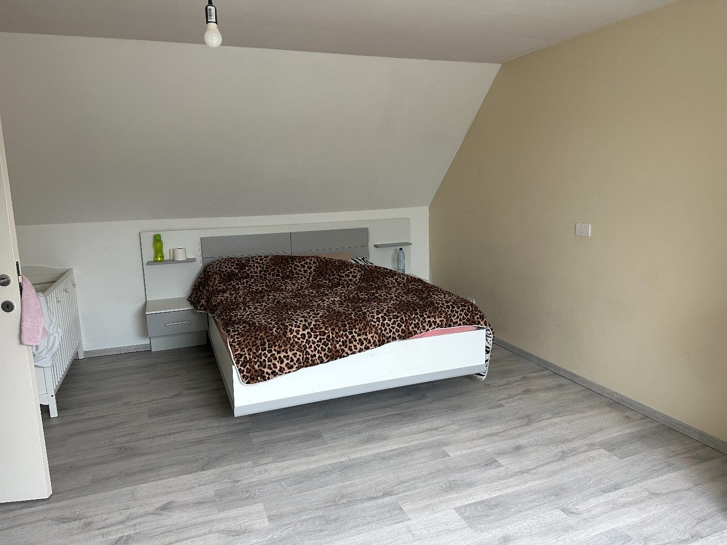 Centraal gelegen, energiezuinig appartement met twee ruime slaapkamers foto 7
