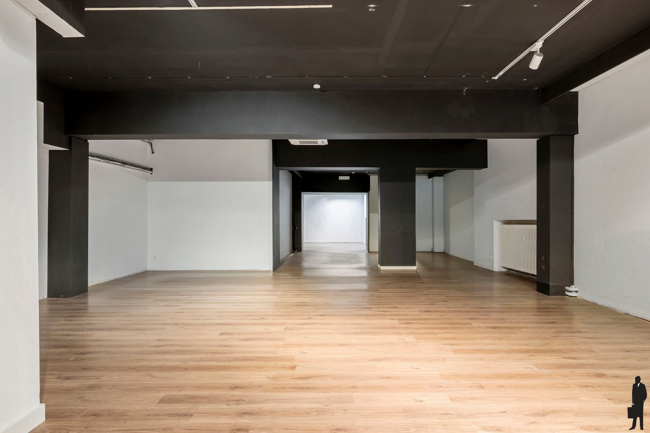 Ruim gelijkvloers handelspand met een oppervlakte van 180m² foto 6