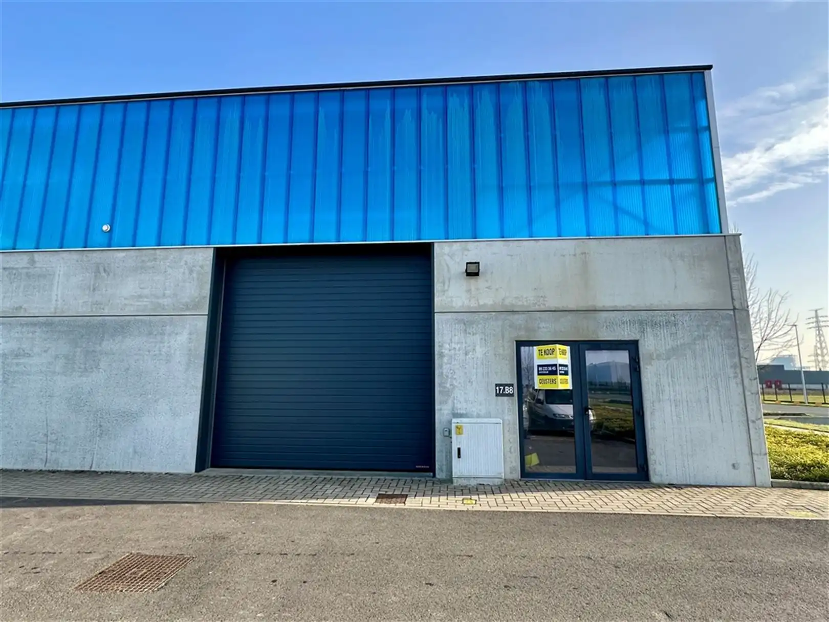 Recente KMO unit te koop in Evergem foto 2