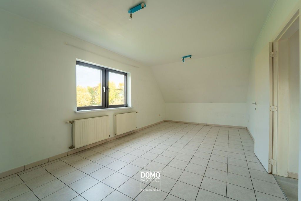 Instapklaar appartement met garage, rustig gelegen. foto 7
