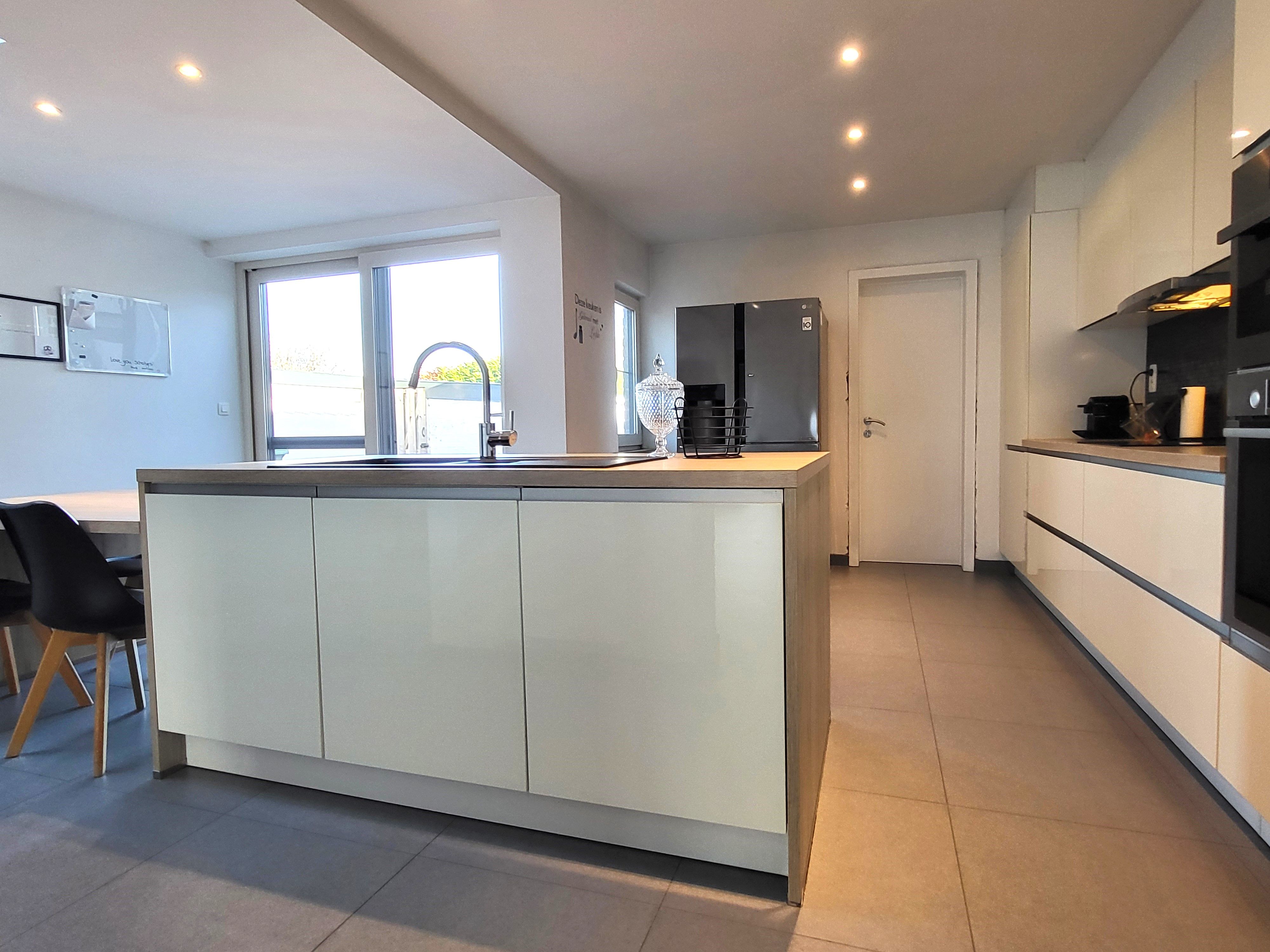 Deze landelijk gelegen woning met open uitzicht combineert ruimte, rust en wooncomfort op een perceel van 611 m².  foto 13