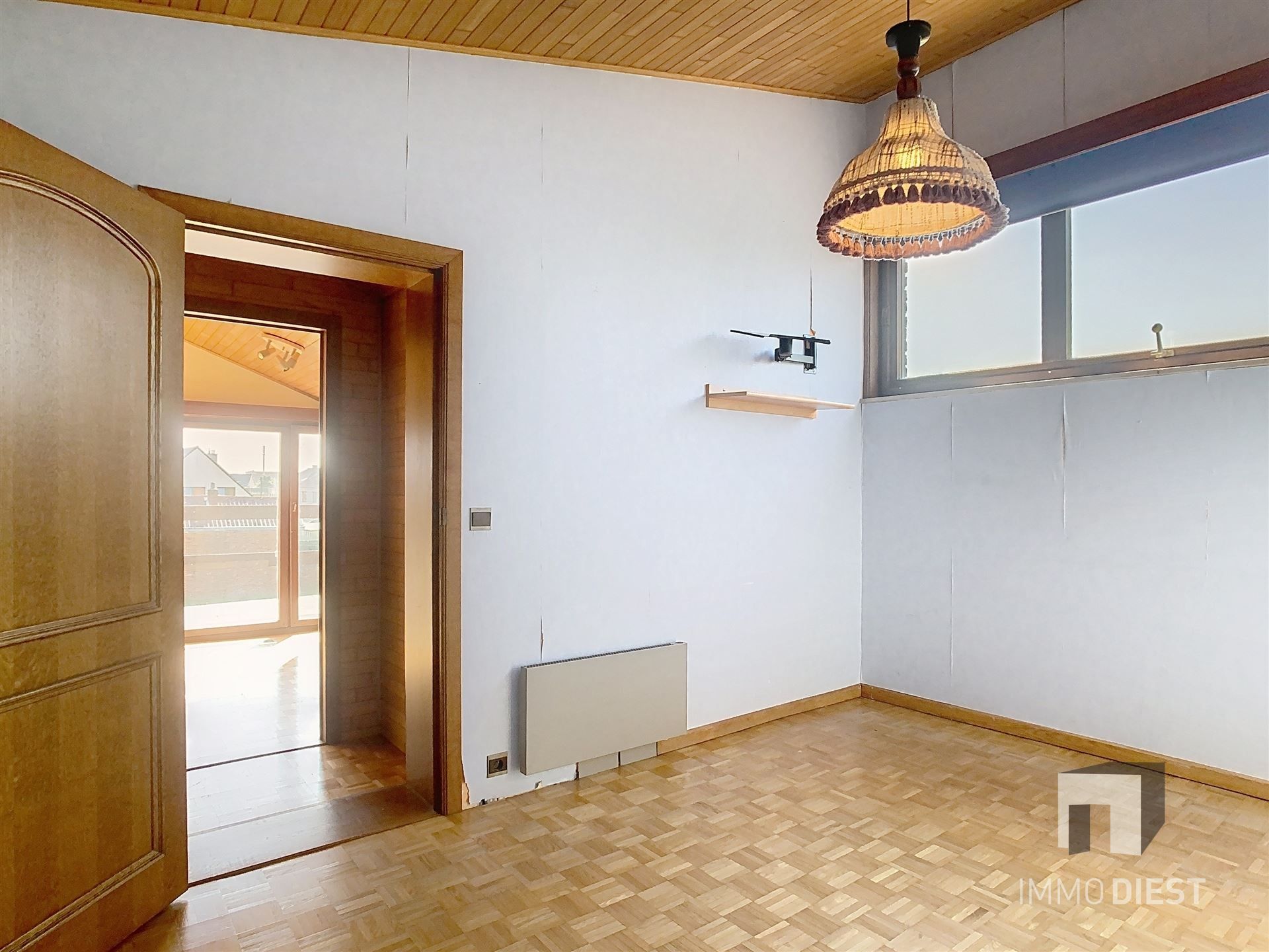 Op te frissen splitlevelwoning met karakter, ruimte en een prachtige tuin op toplocatie! foto 22