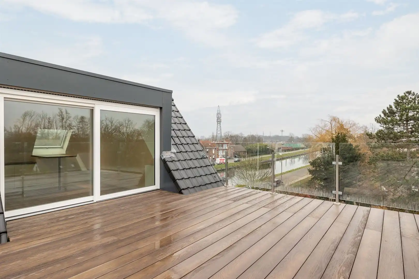 Mooi appartement met autostaanplaats foto 13