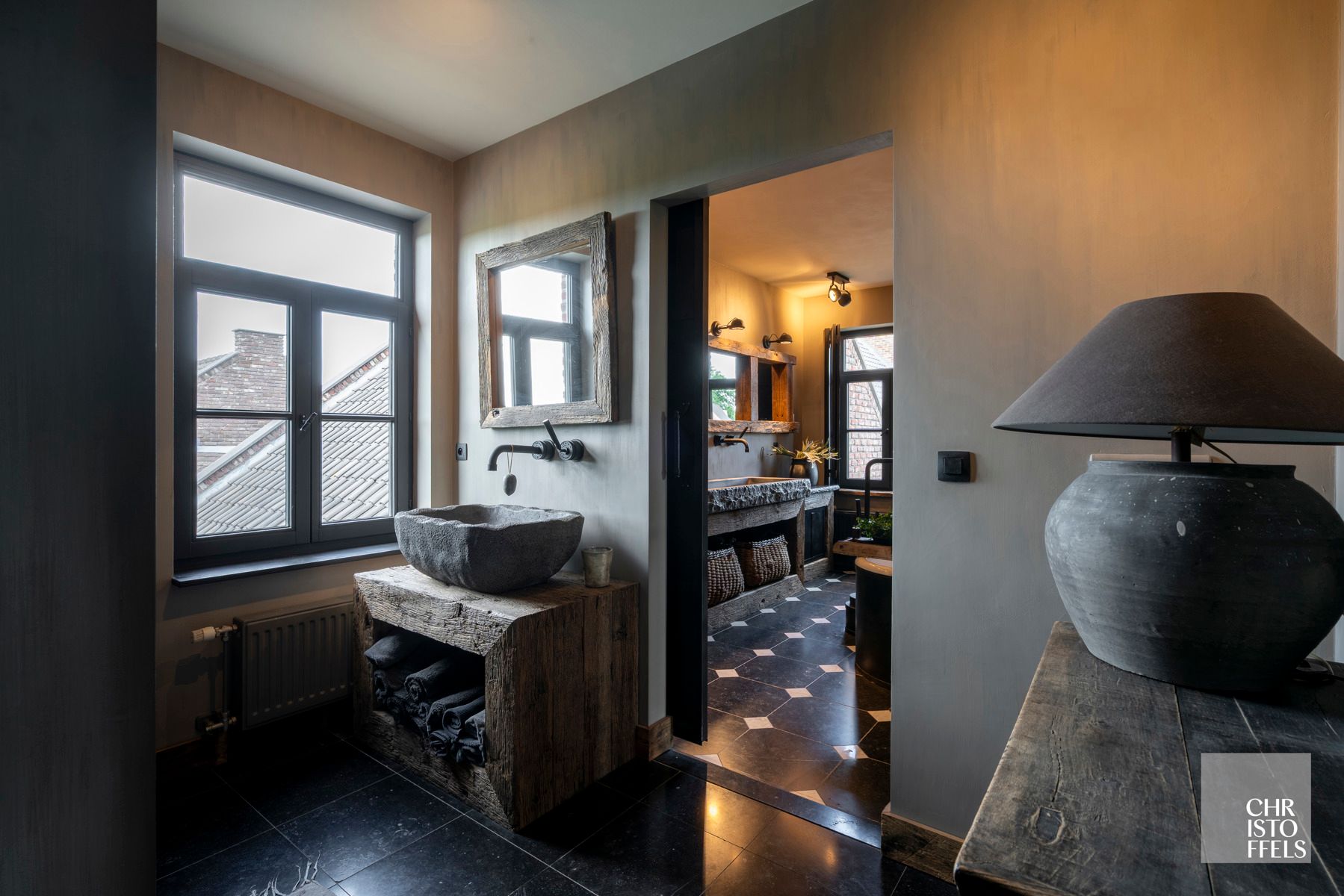 Stijlvolle herenvilla van 533 m² met zwembad, wintertuin en gastenverblijf nabij de Nederlandse grens! foto 19