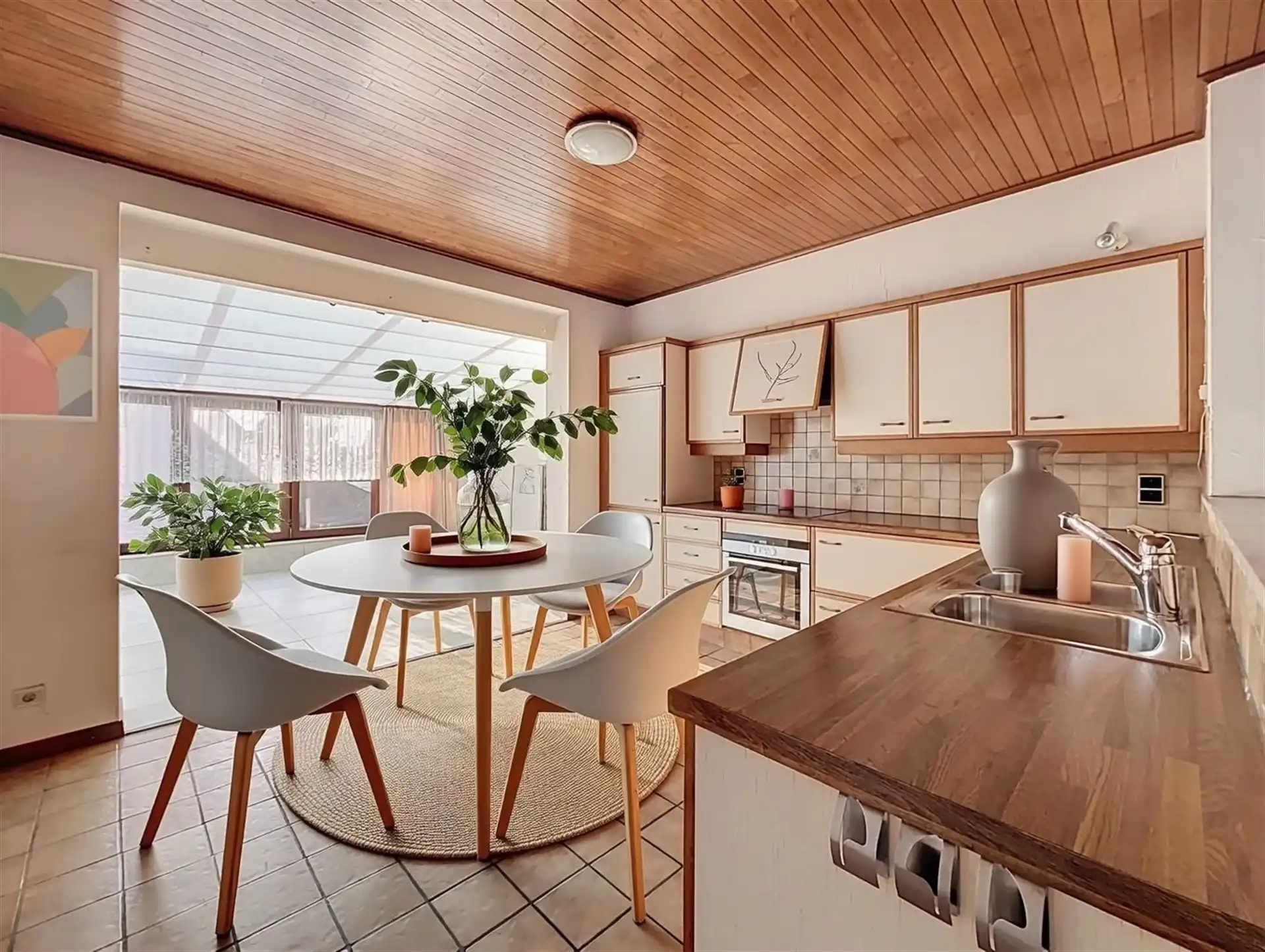 Ruime woning met 3 slaapkamers en garage (60 m²)  foto 3