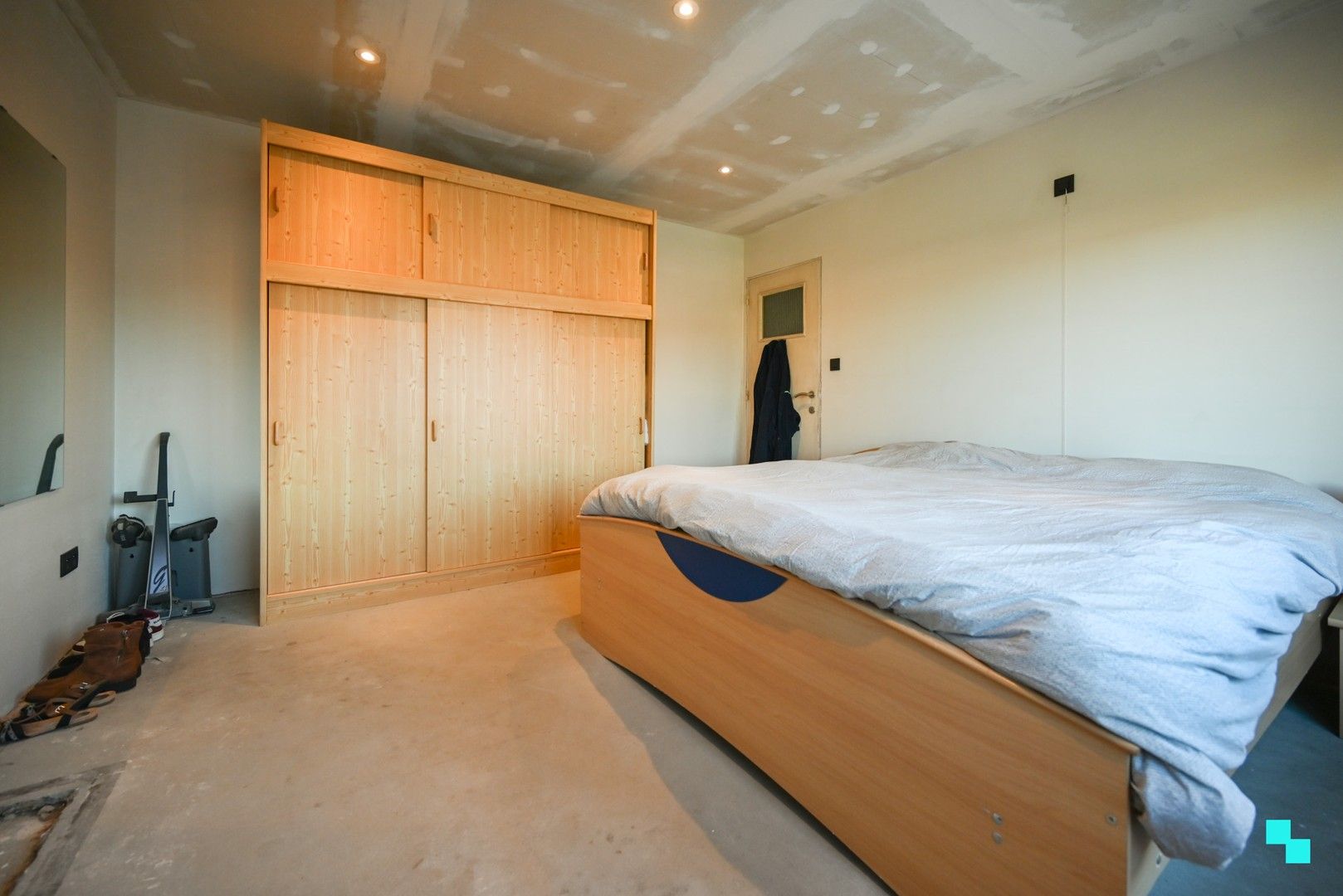 Eéngezinswoning met drie slaapkamers en garage te Izegem foto 22