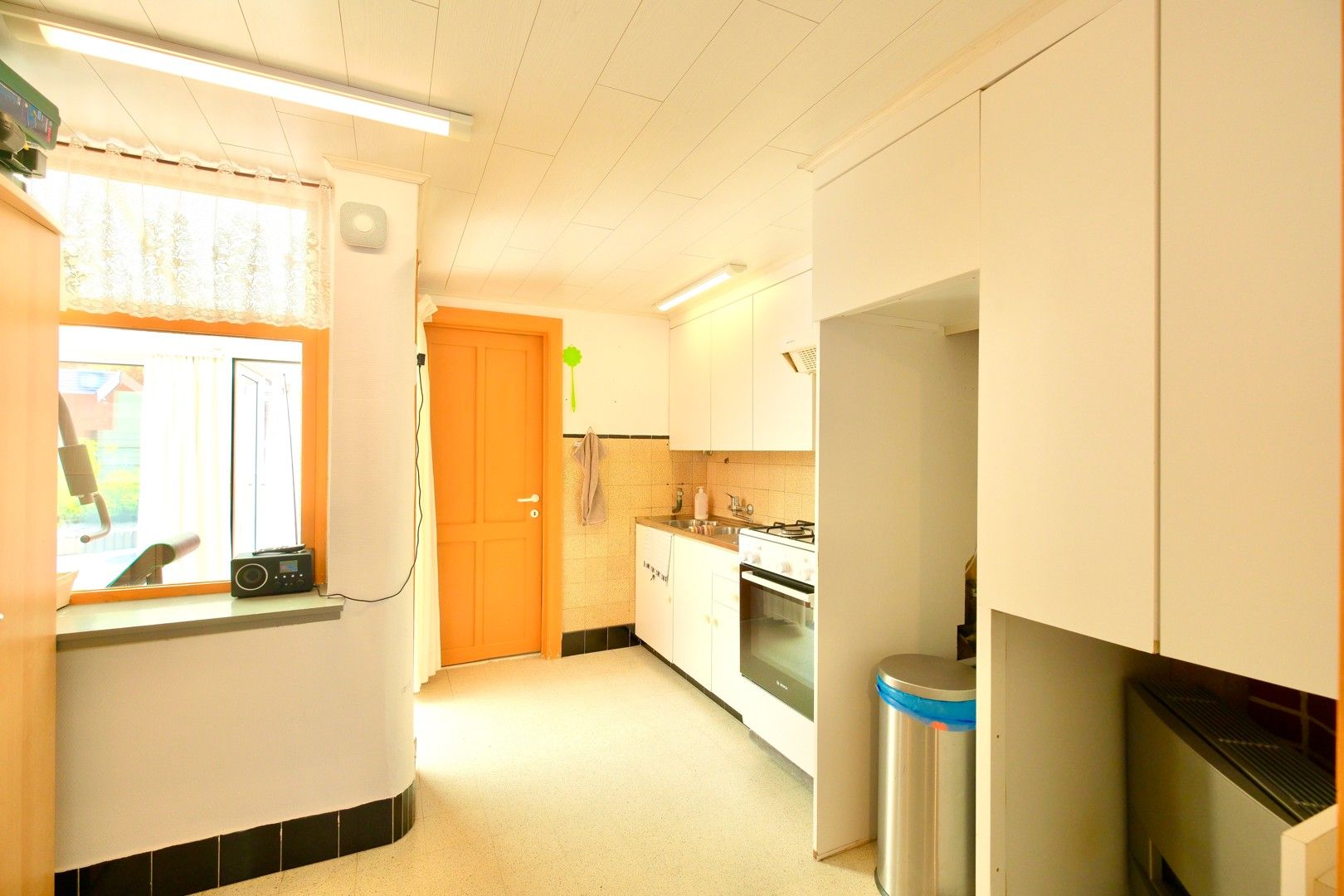 Roeselare - Ruime woning met 3 slaapkamers en dubbele garage! foto 3