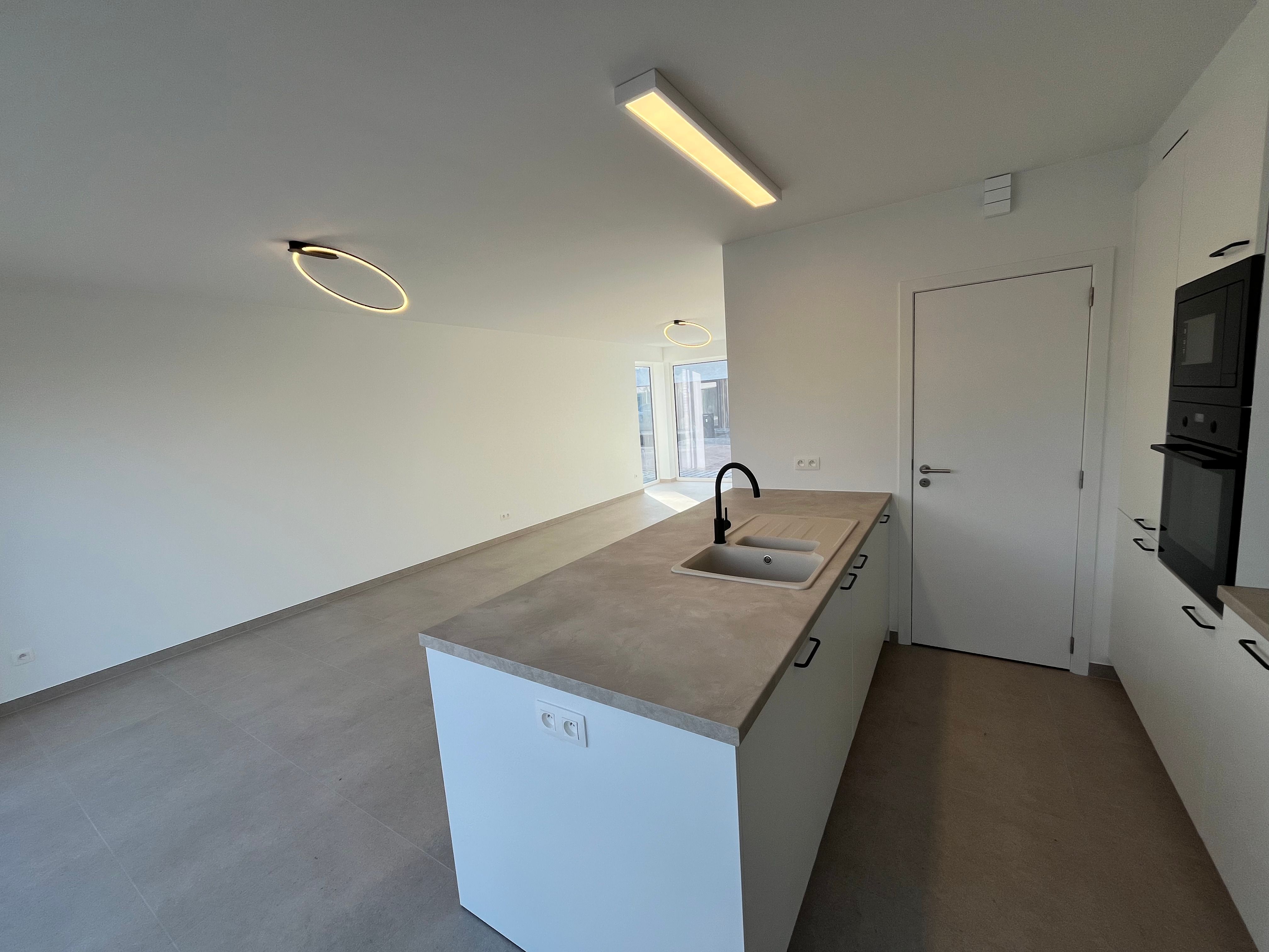 Moderne nieuwbouwwoning voorzien van 3 slkaapkamers foto 5