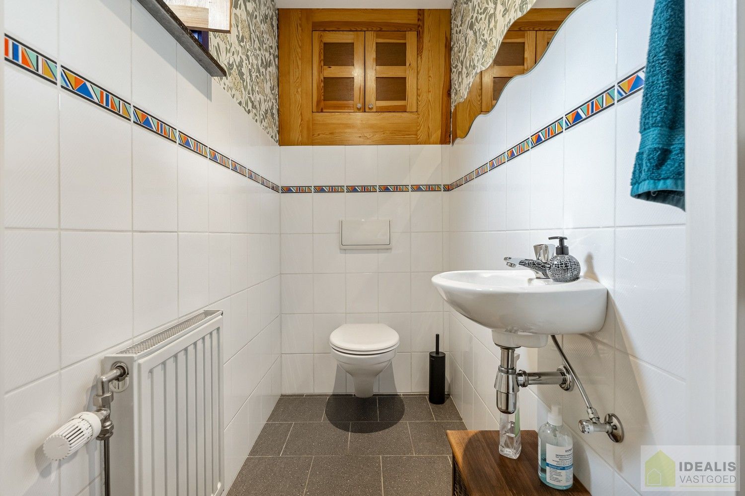 IDEALIS VASTGOED – ZEER VERZORGDE EN INSTAPKLARE GEZINSWONING MET 4 SLAAPKAMERS OP EEN RUIM PERCEEL VAN 16A 47CA IN EEN RESIDENTIELE WOONSTRAAT foto 7