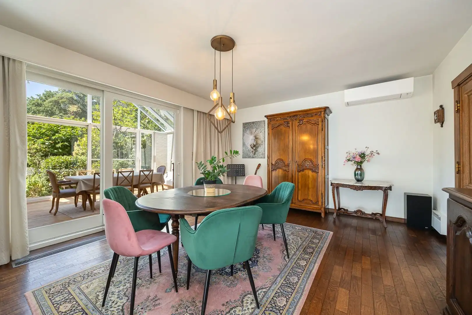 Karaktervolle woning met veel ruimte en prachtige tuin! foto 8