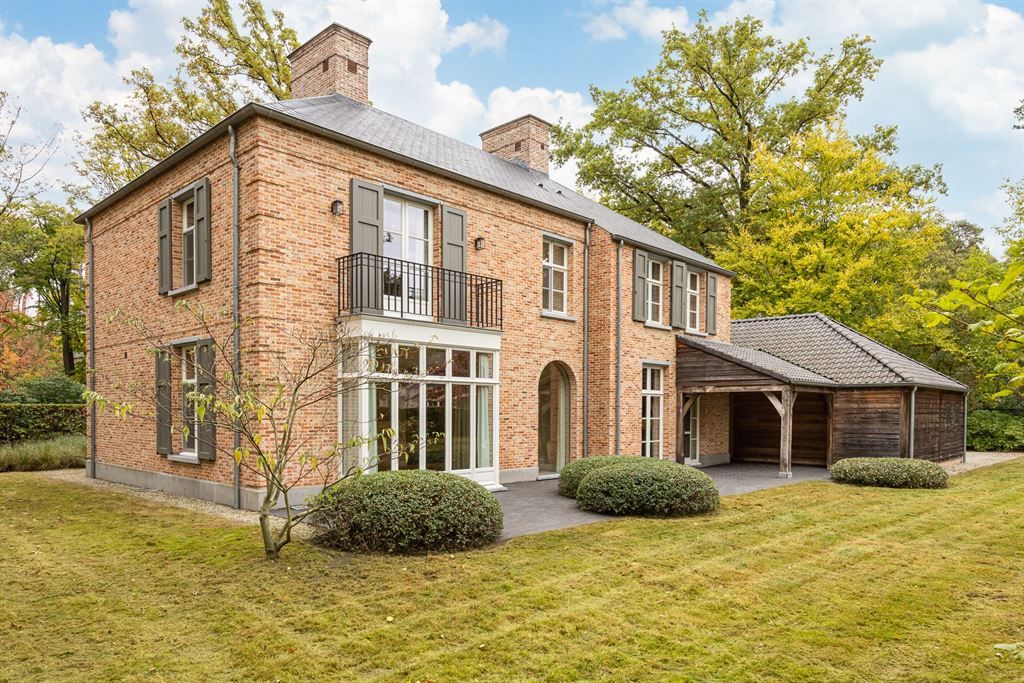 Prachtige manoirvilla met tijdloze allure en een elegante architectuur in Hof ter Linden foto 25