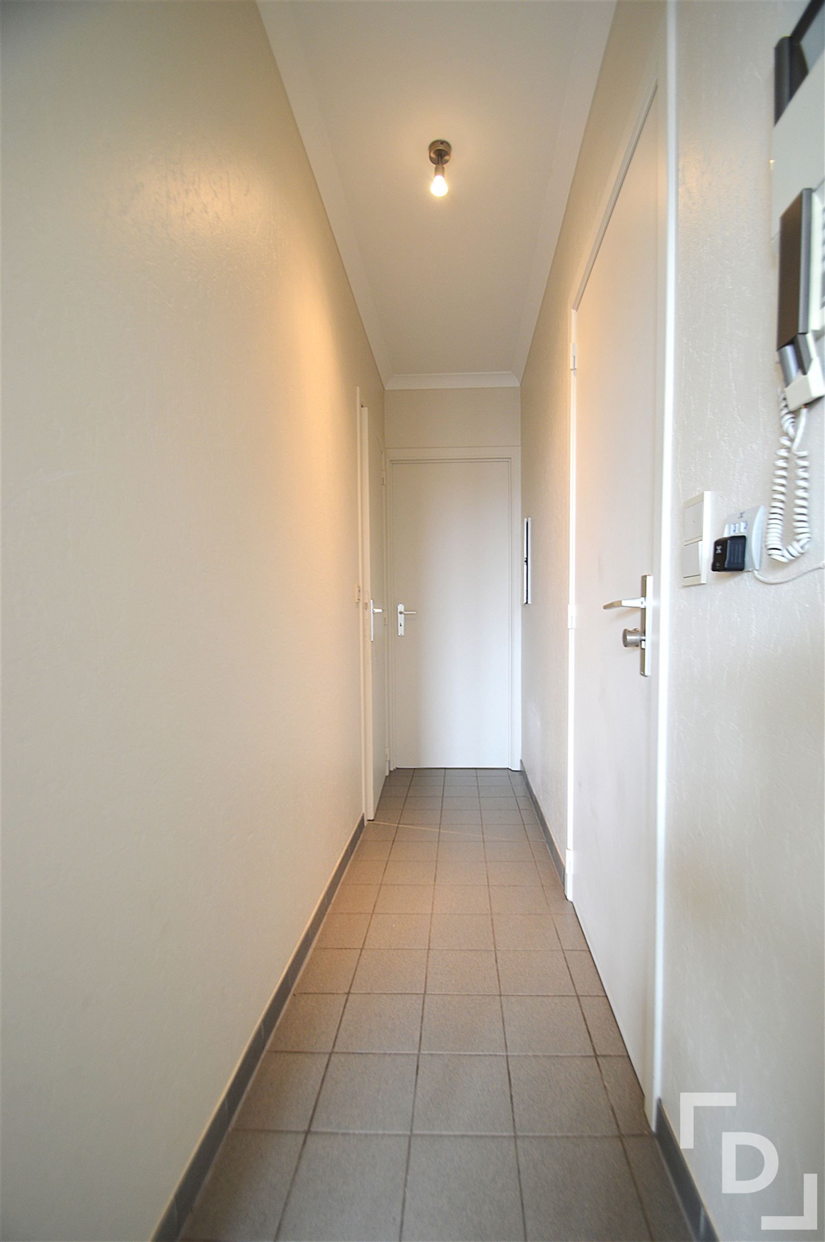 Dak appartement in centrum Ieper foto 9