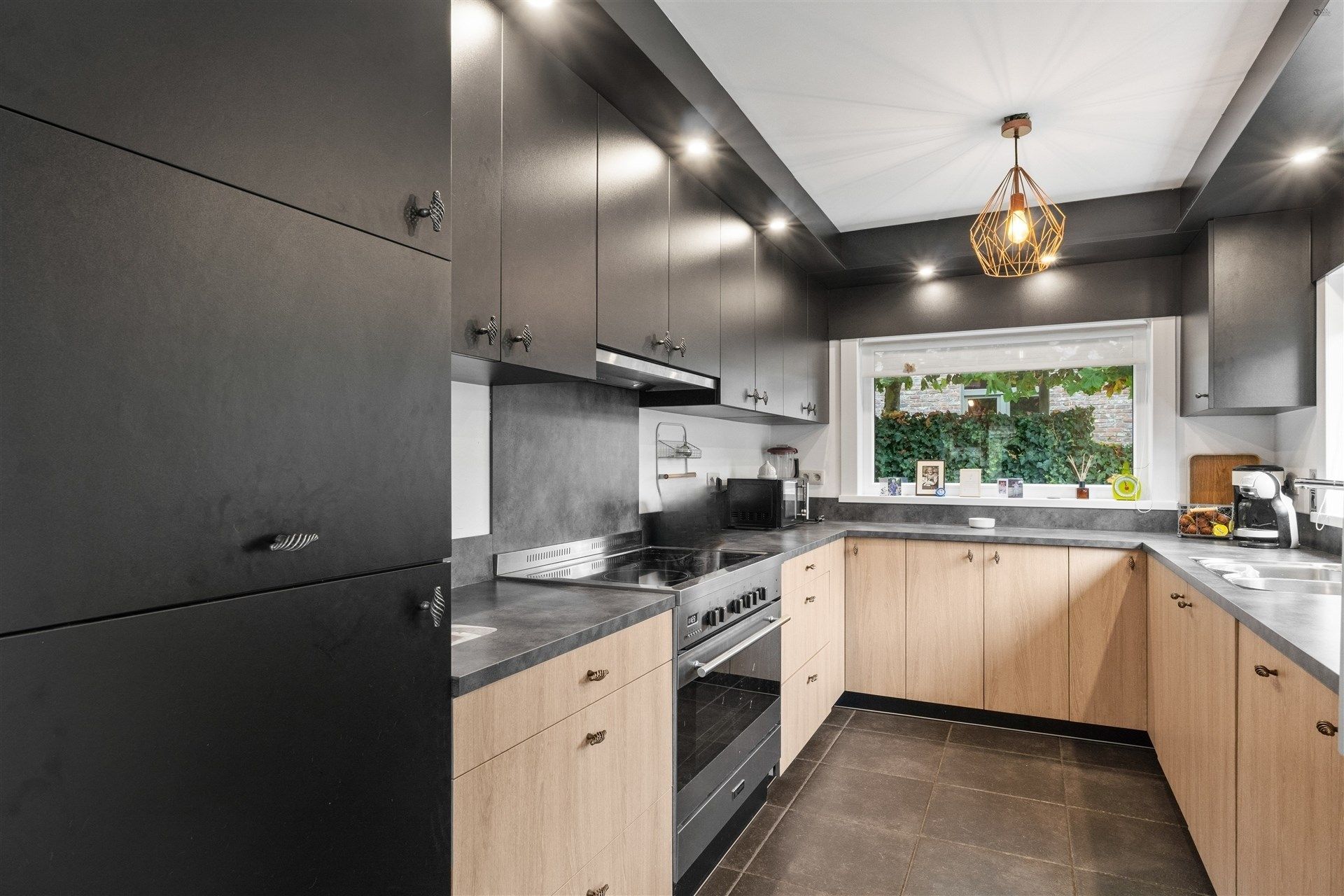 Open bebouwing + stallen op 11.268m² foto 7