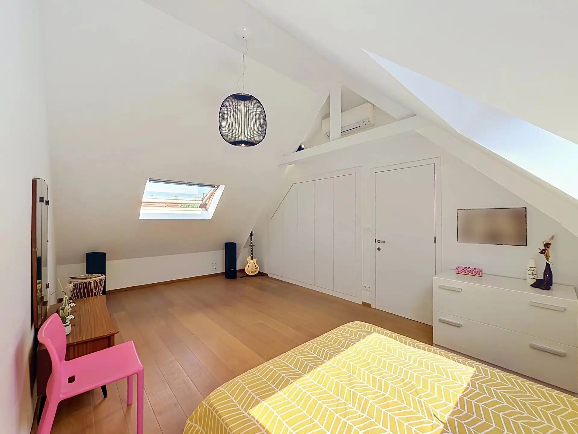 Verrassend ruime instapklare woning met 3 slaapkamers op een mooi perceel. foto 31
