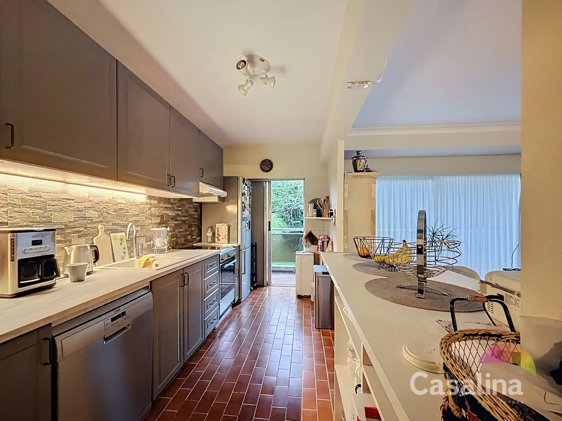 Twee slaapkamer appartement met terras  foto 8