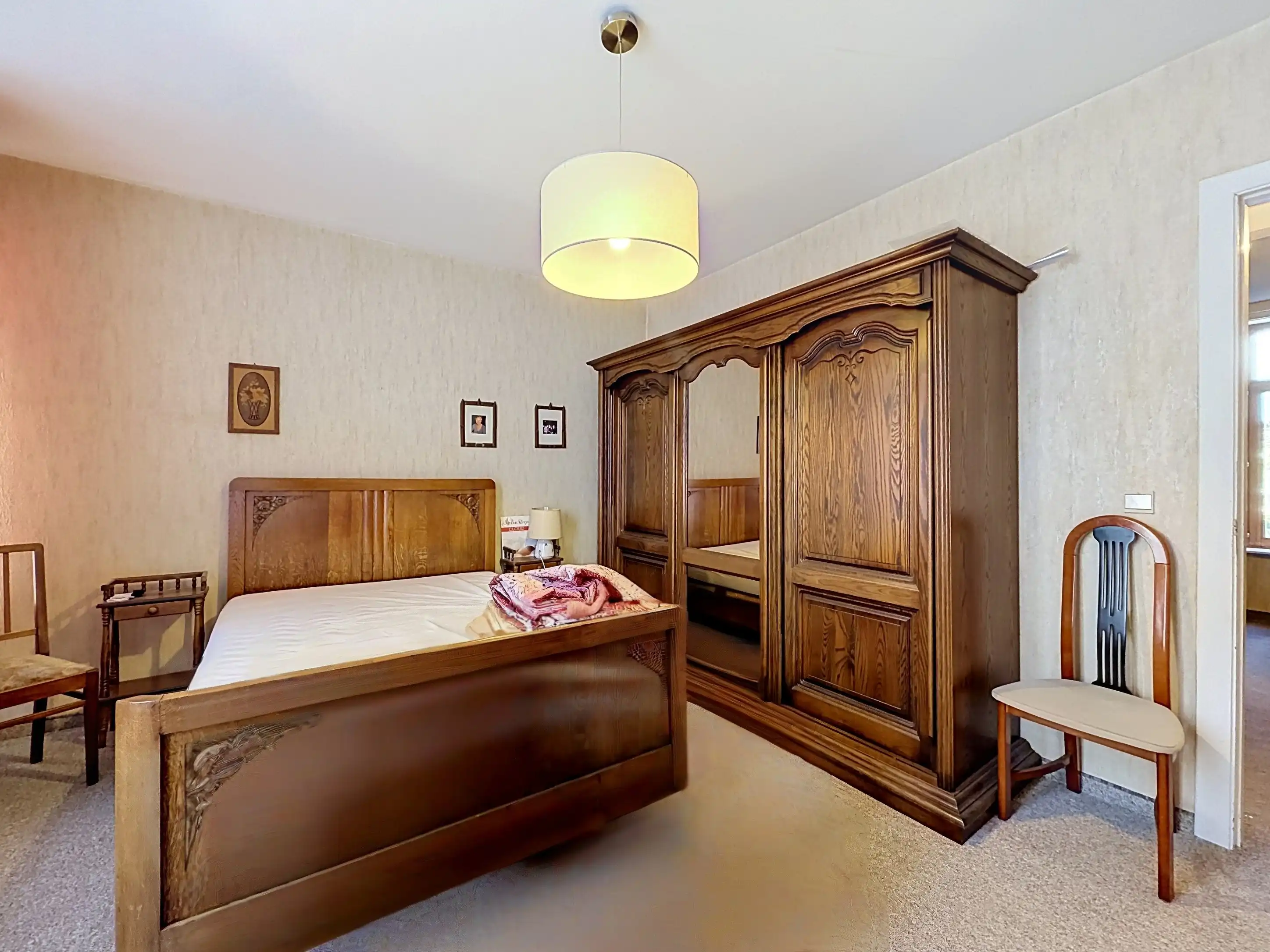 Te koop: Ruime woning met mogelijkheid tot 4 slaapkamers en tuin in Marke! foto 12
